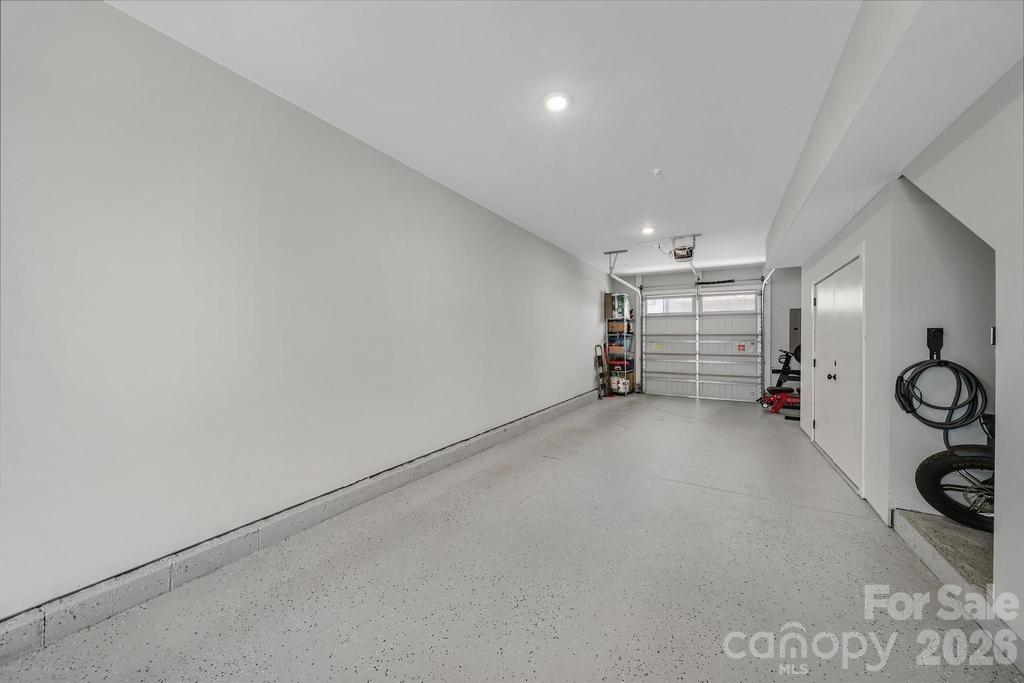 5007 Tiny Lane