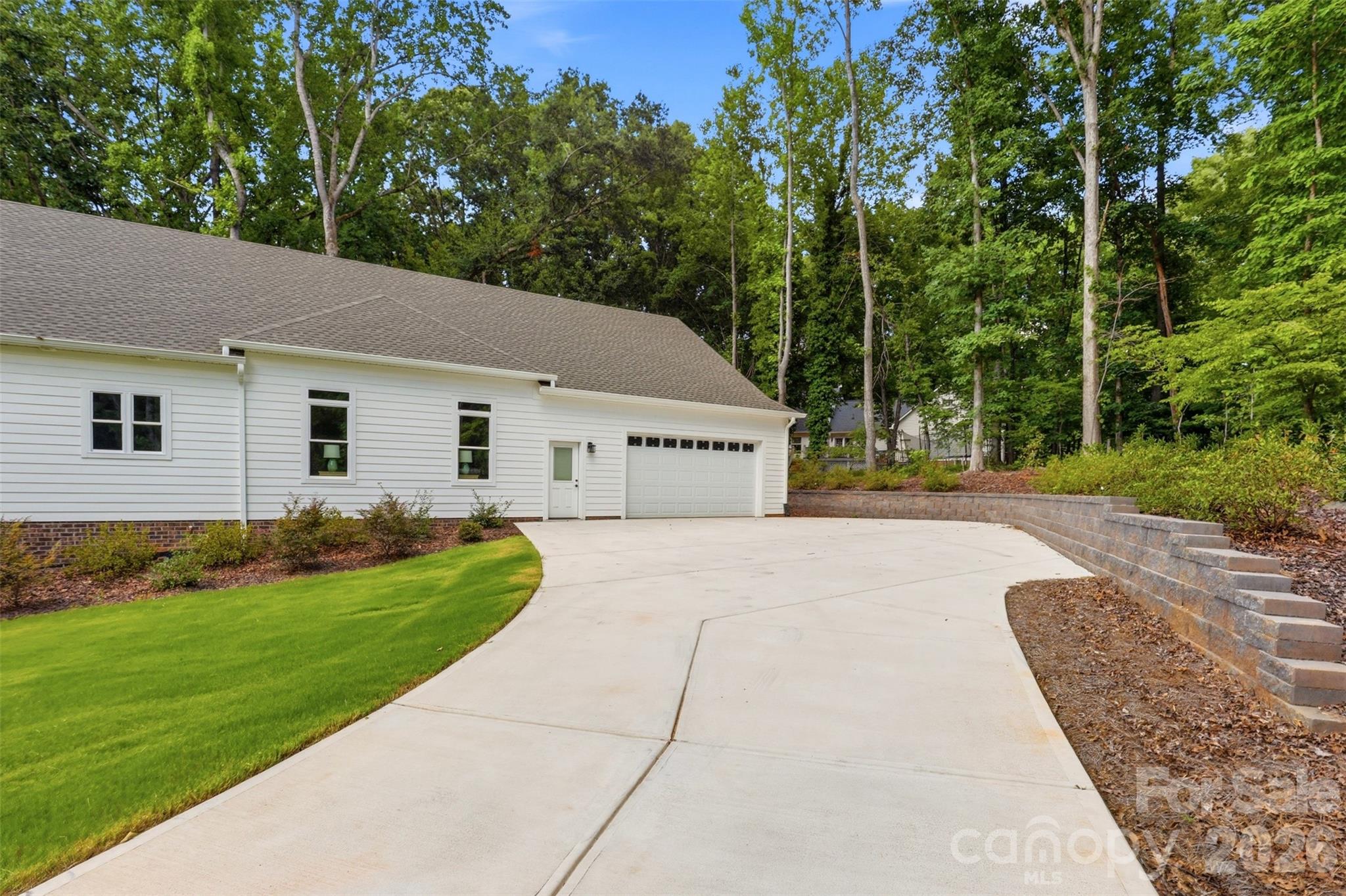 2698 Oakhurst Drive