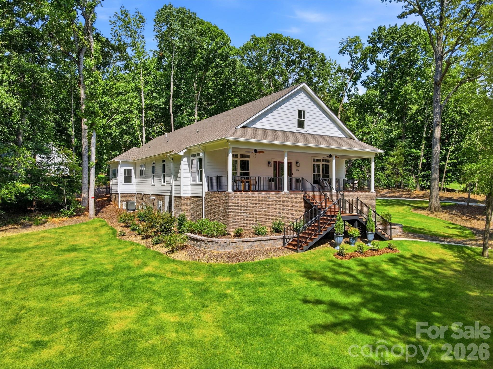 2698 Oakhurst Drive