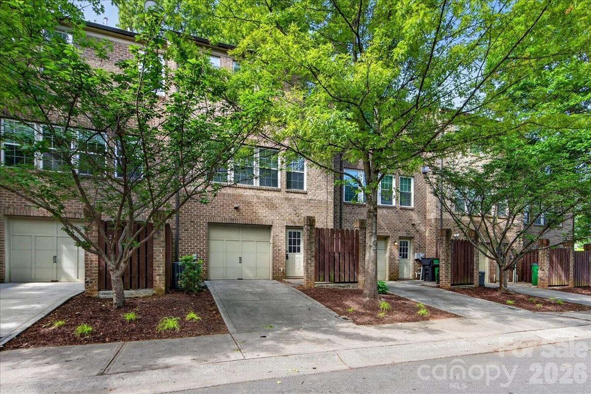 268 W Bland Street