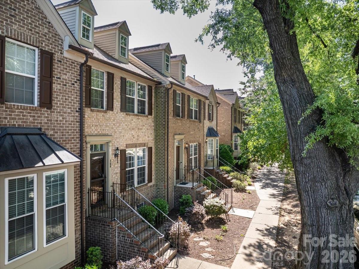 268 W Bland Street