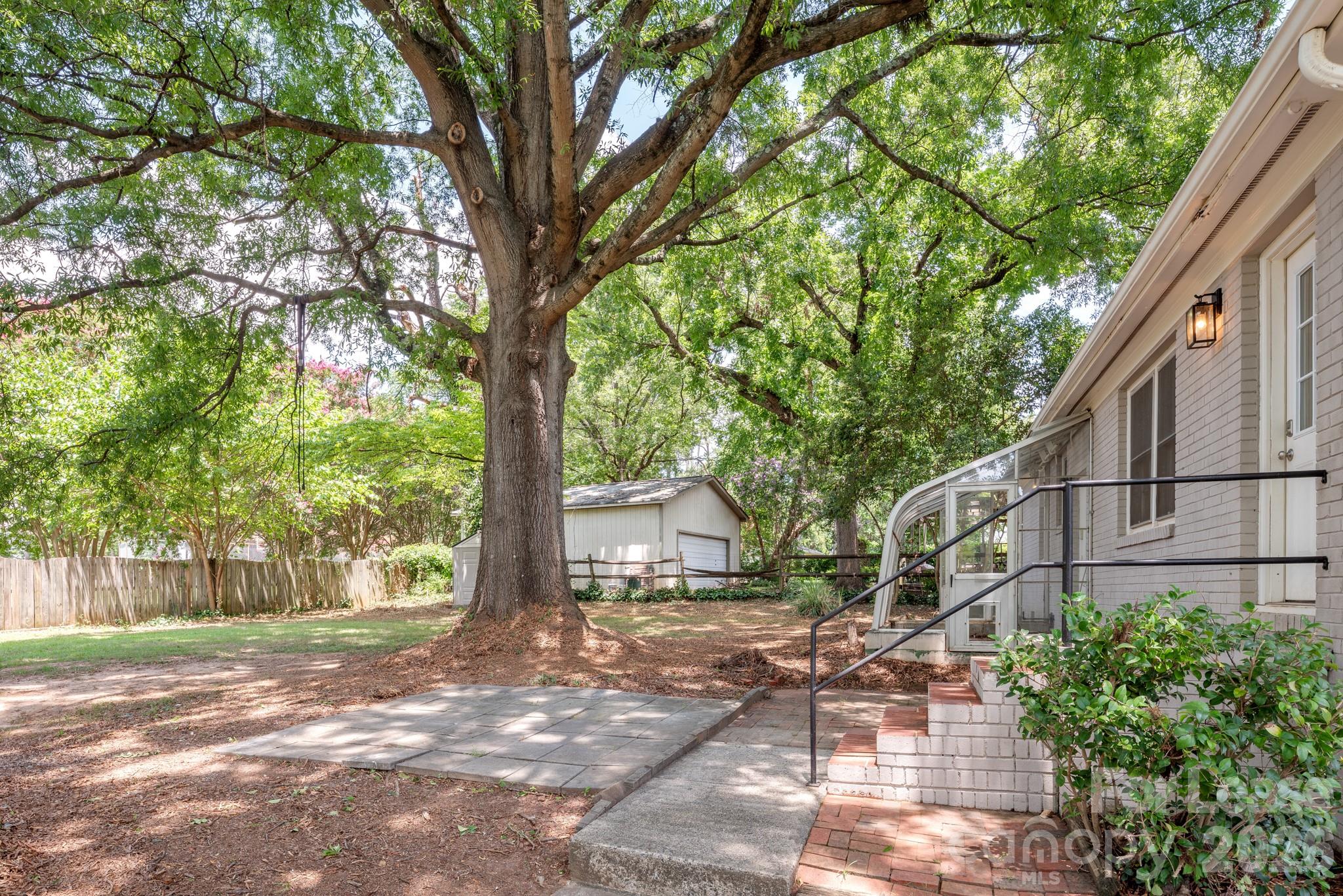 1129 Eastview Drive
