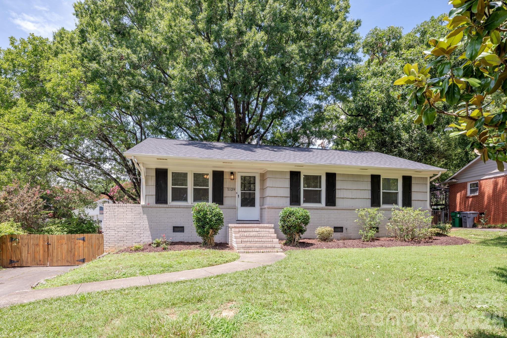 1129 Eastview Drive