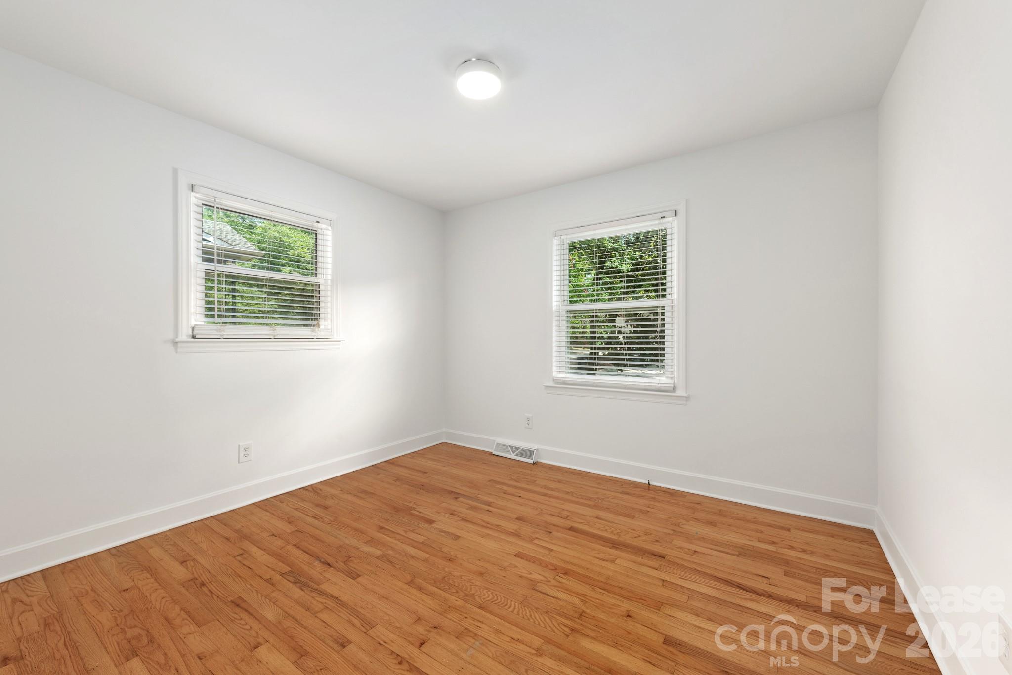 1129 Eastview Drive