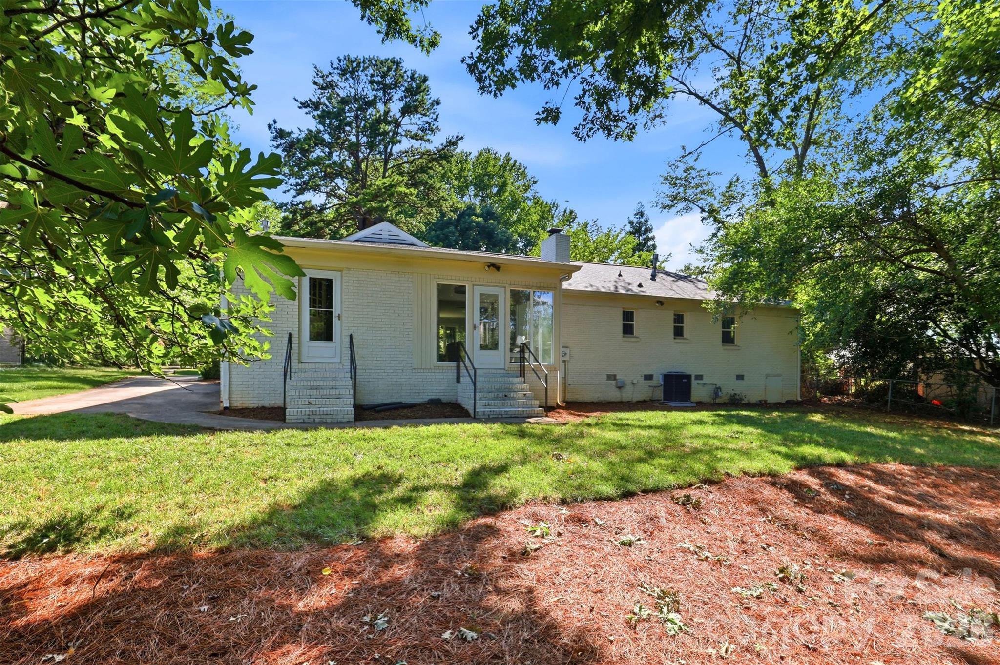 8115 Knollbrook Drive