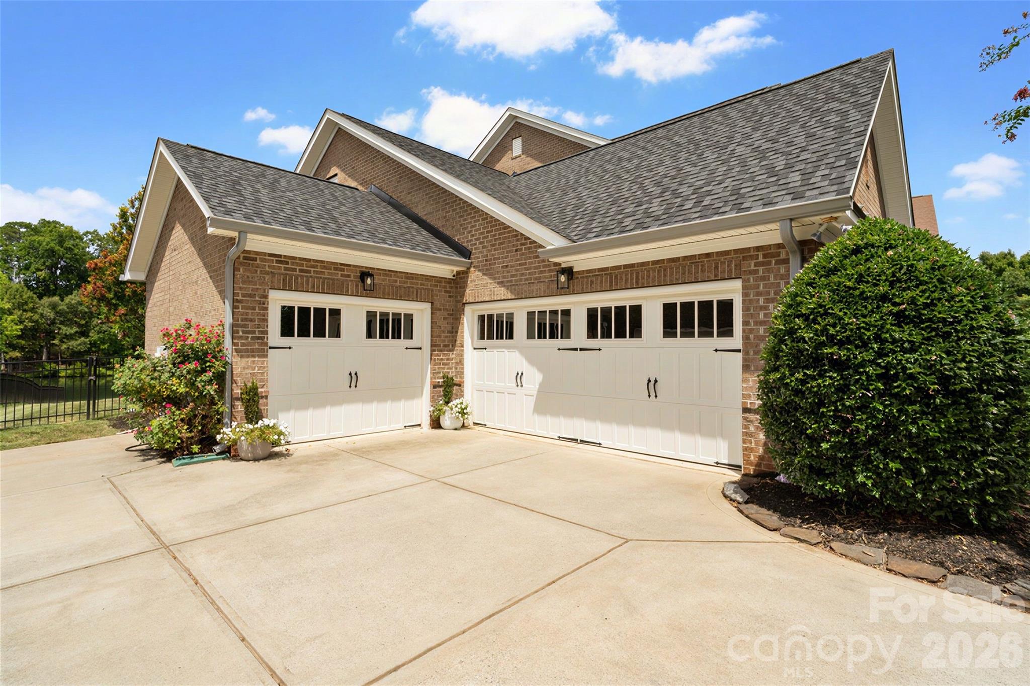 914 Oleander Lane