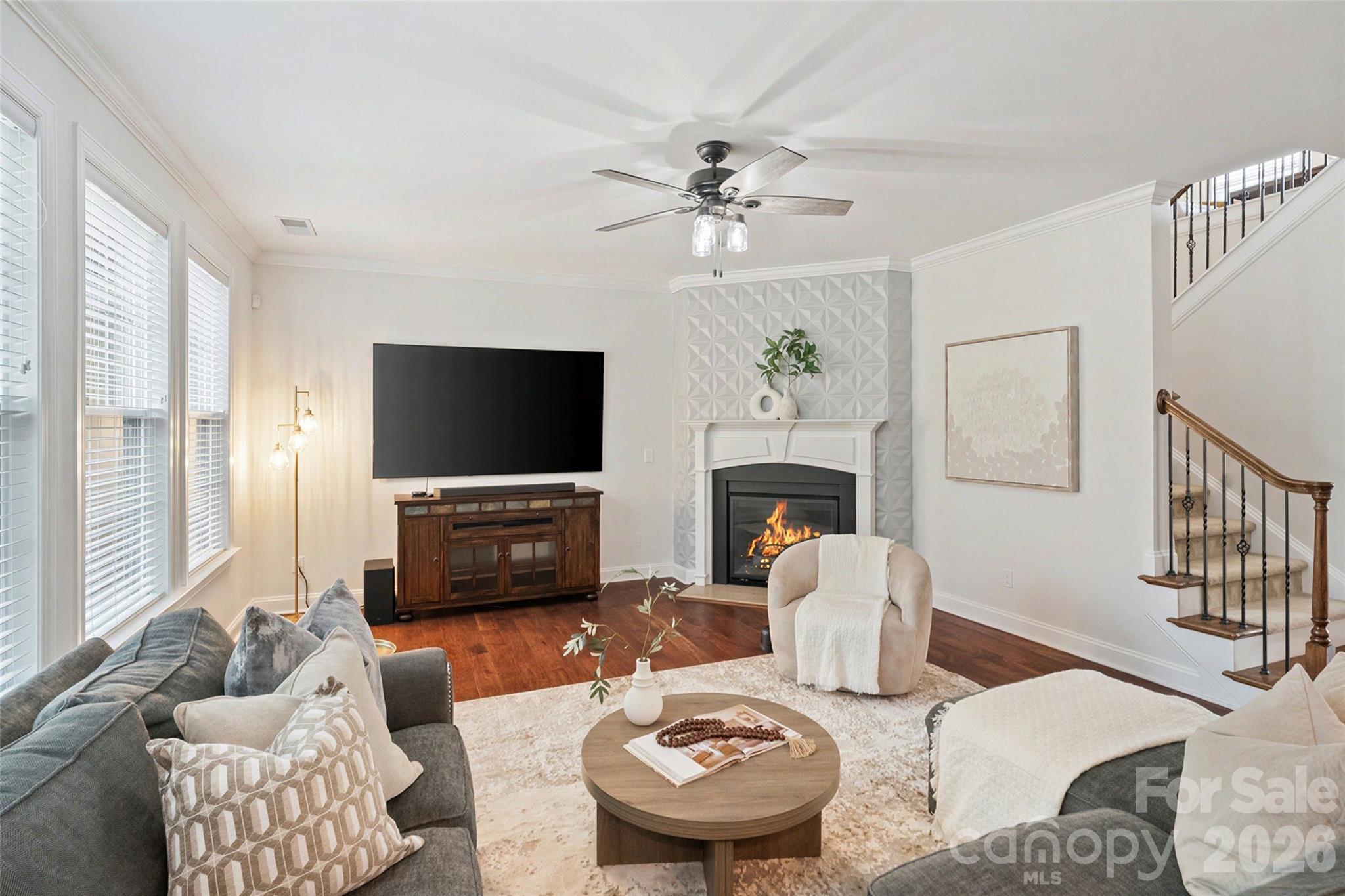 914 Oleander Lane