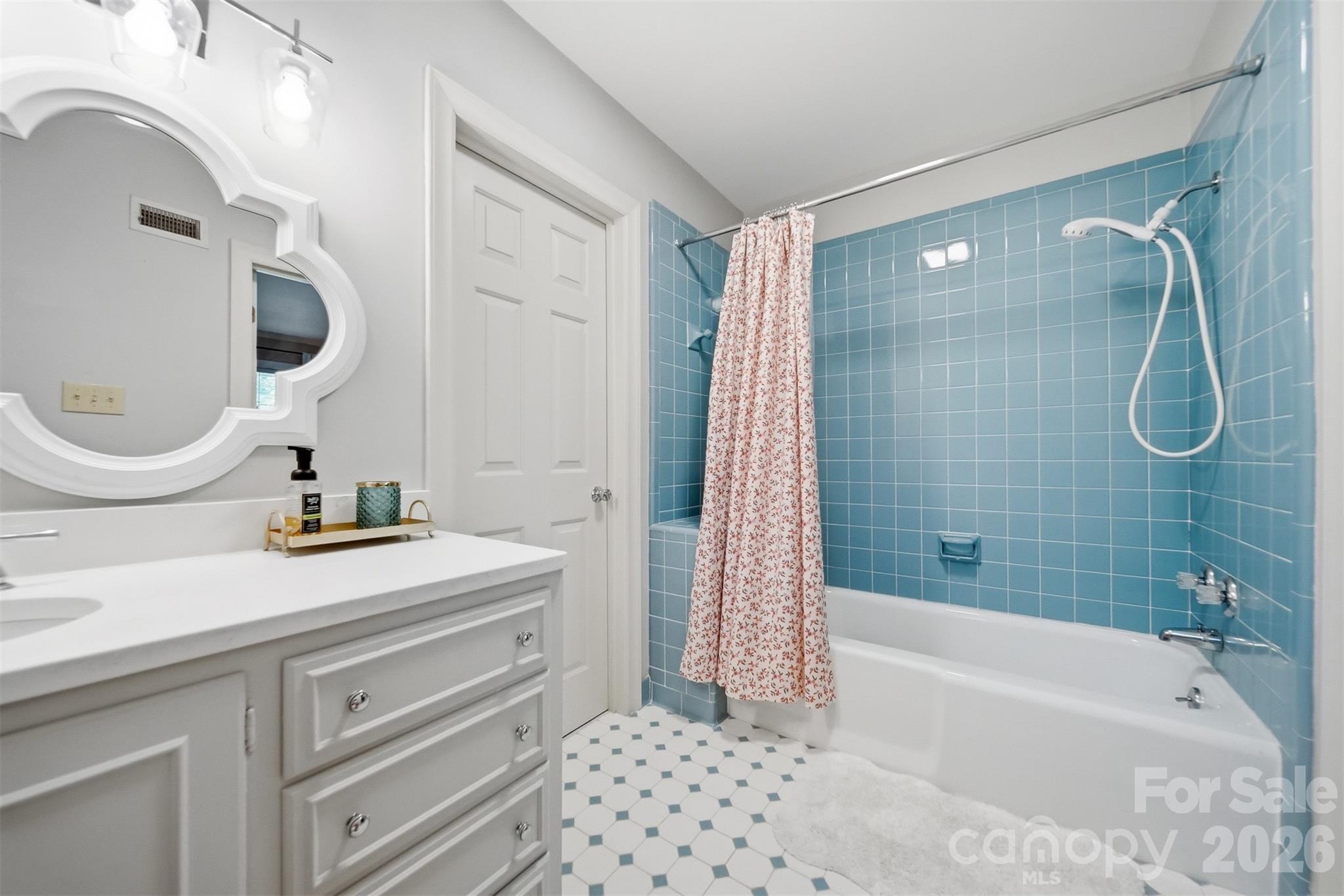 1240 10th Street Lane NW
