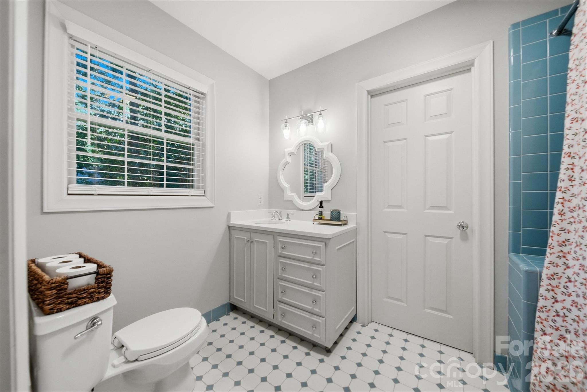 1240 10th Street Lane NW