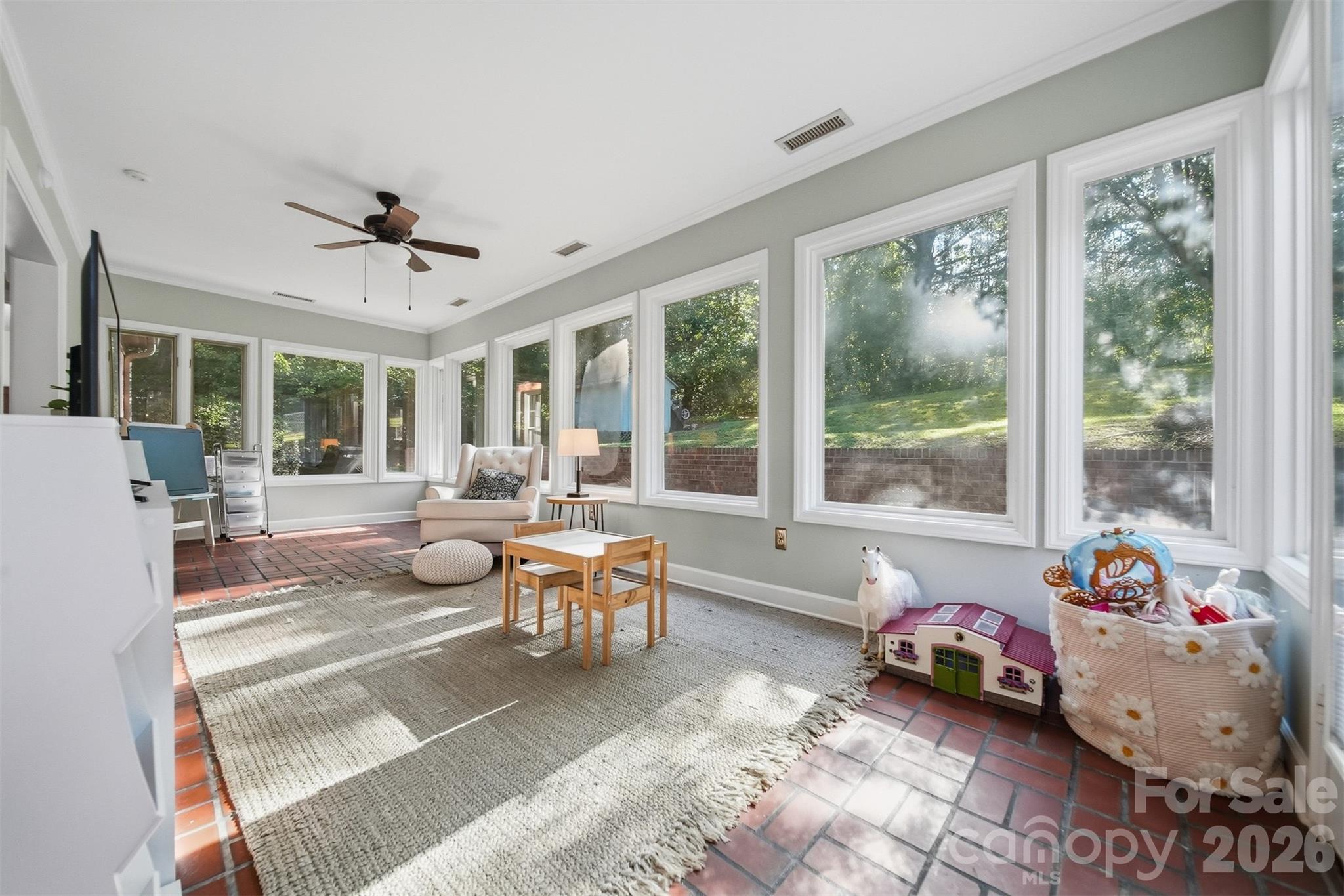 1240 10th Street Lane NW