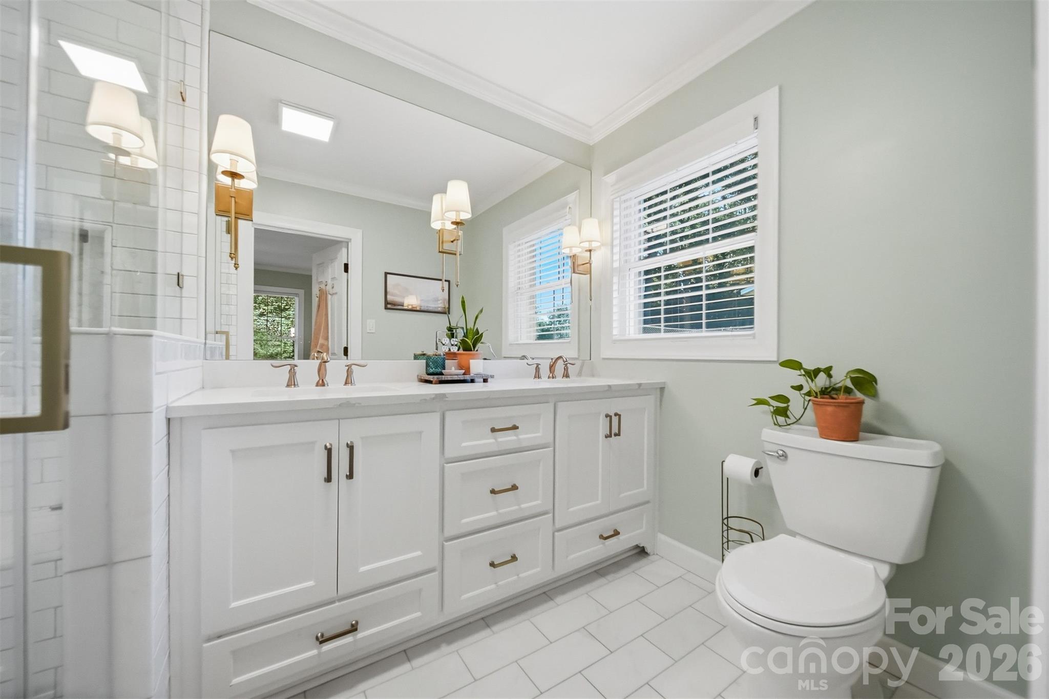 1240 10th Street Lane NW