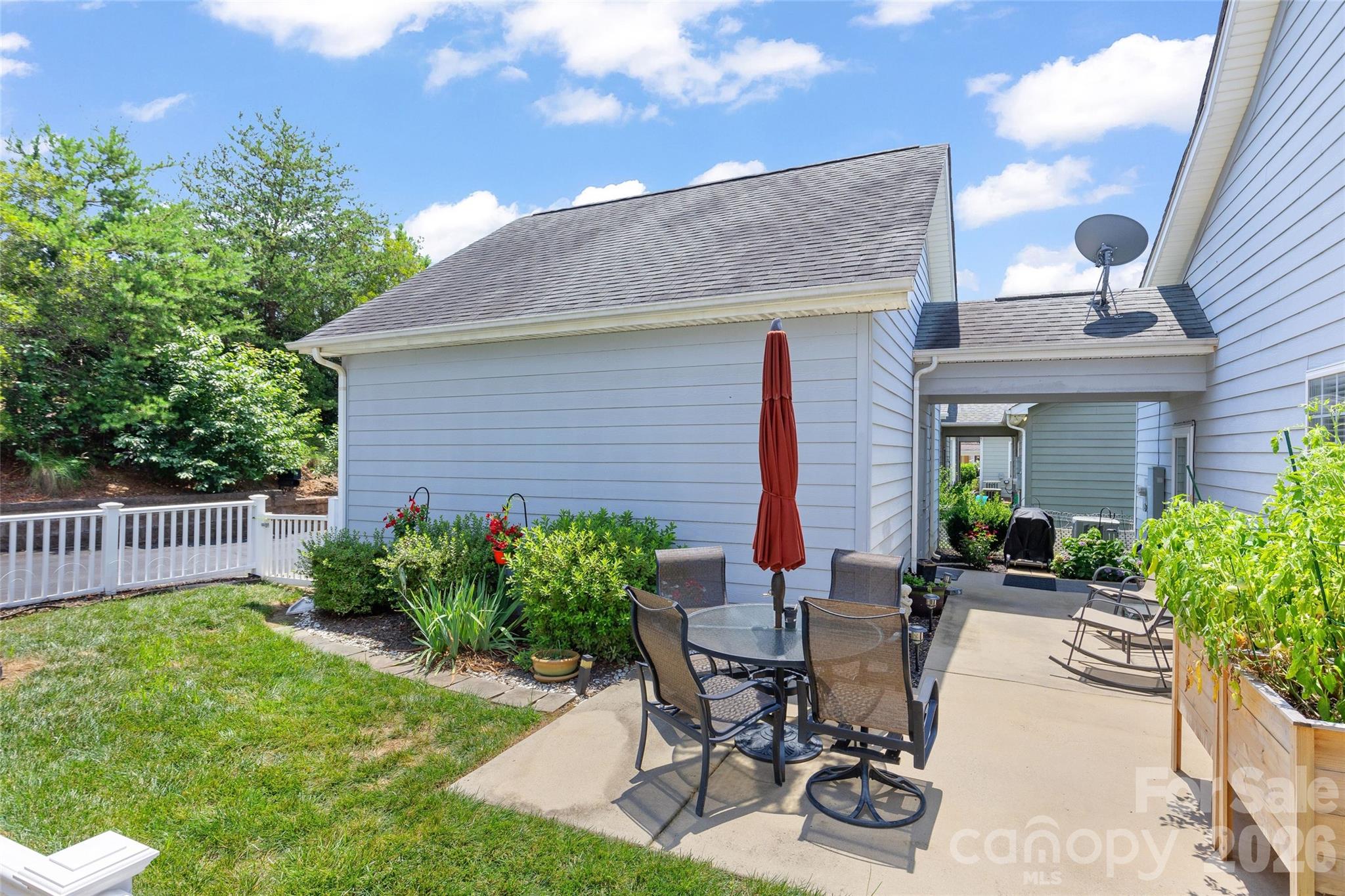 10047 Bishops Gate Boulevard