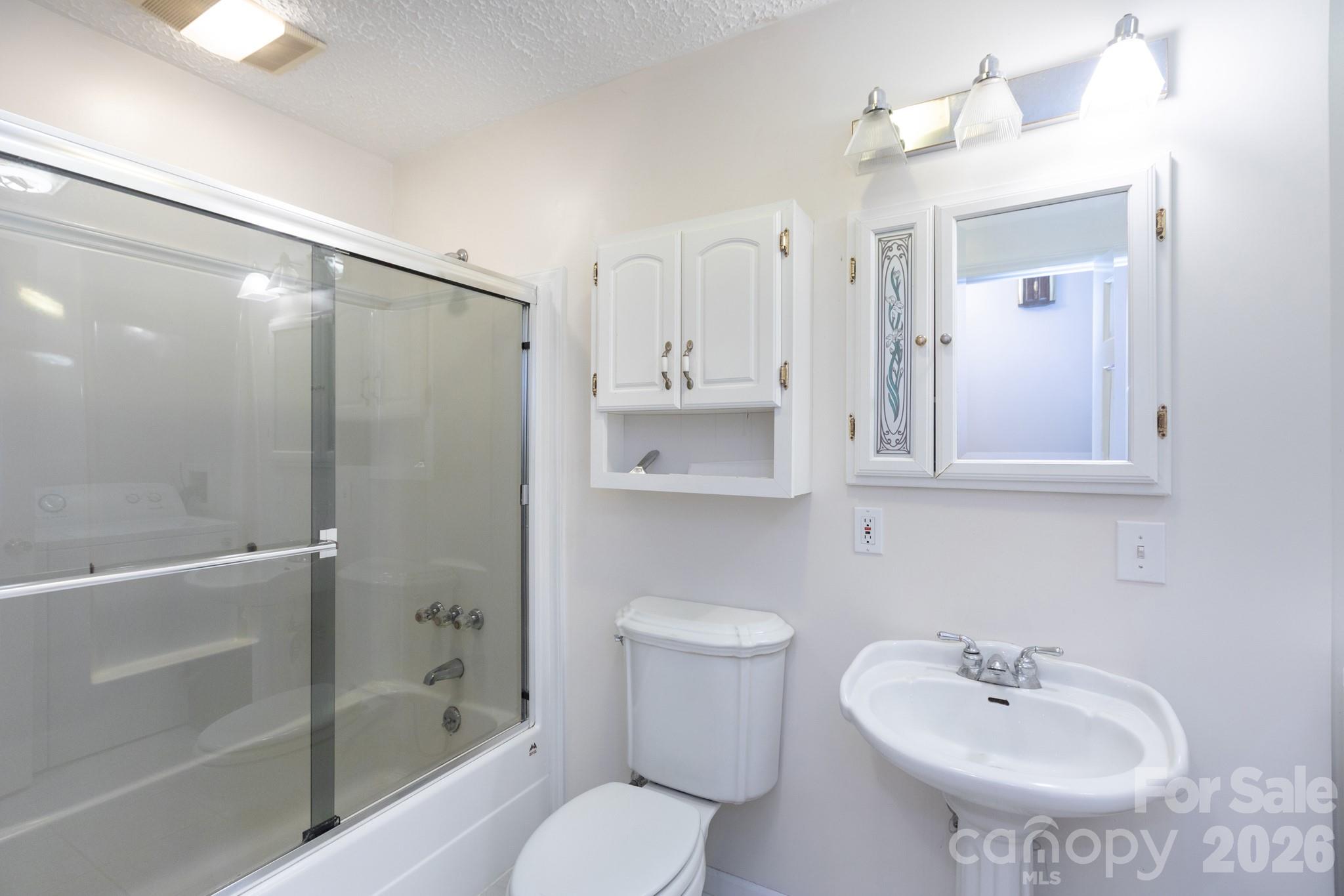 15224 Thomas Road