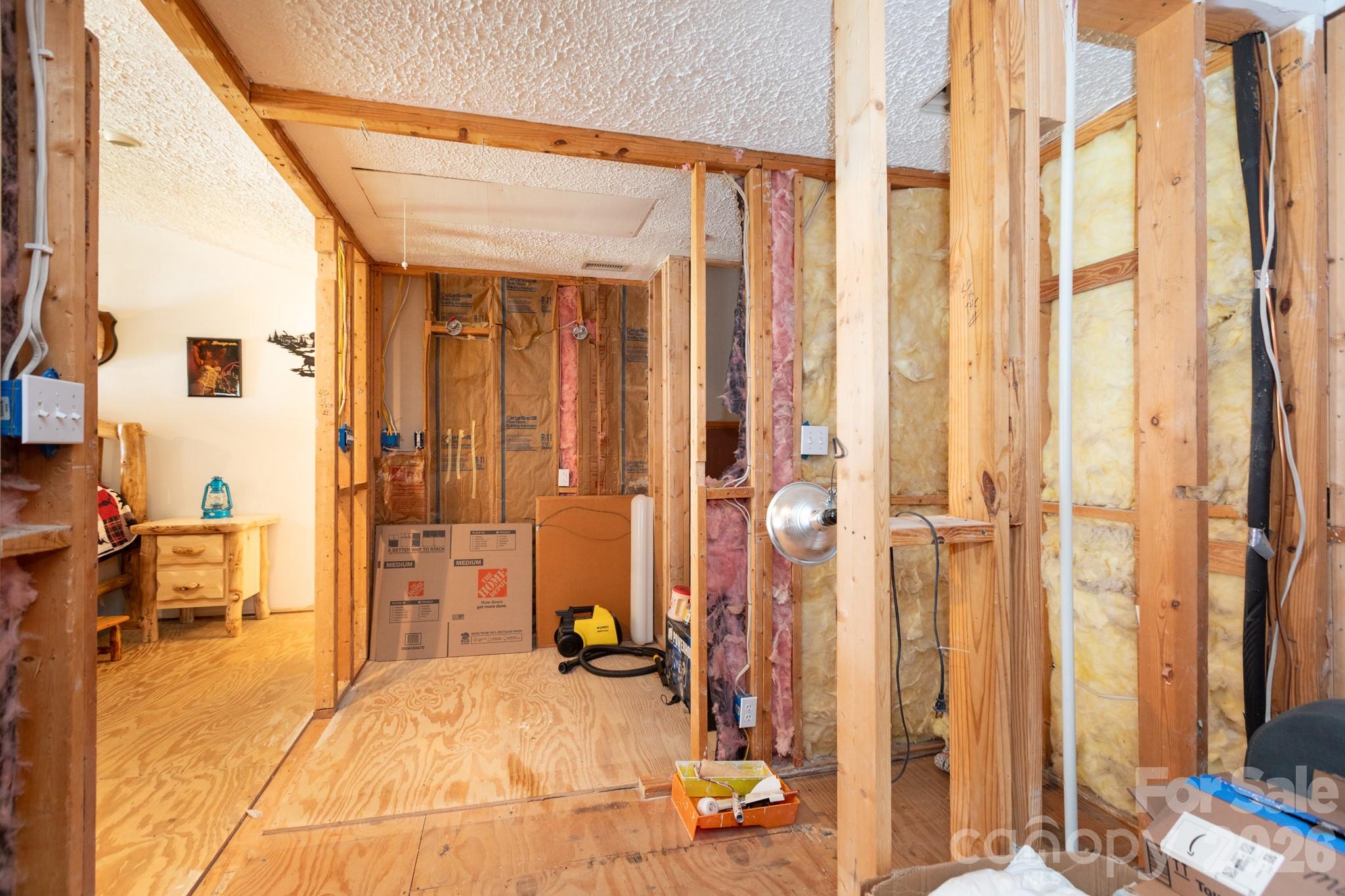 15224 Thomas Road