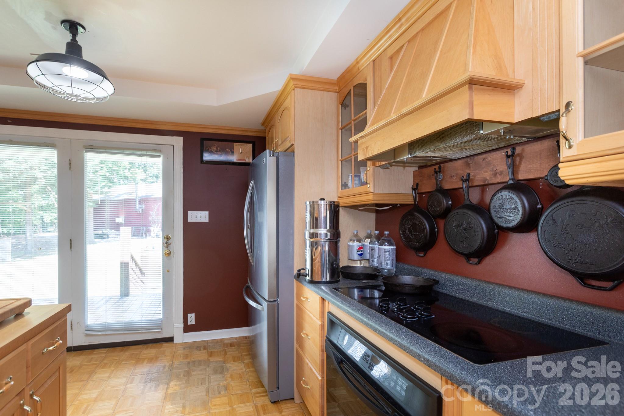 15224 Thomas Road