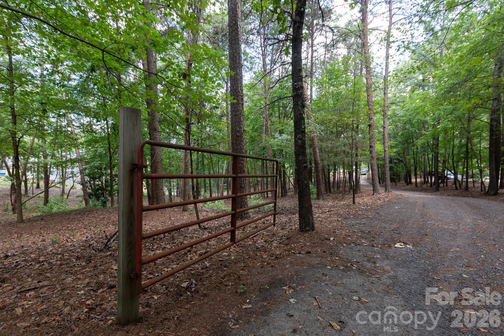 15224 Thomas Road