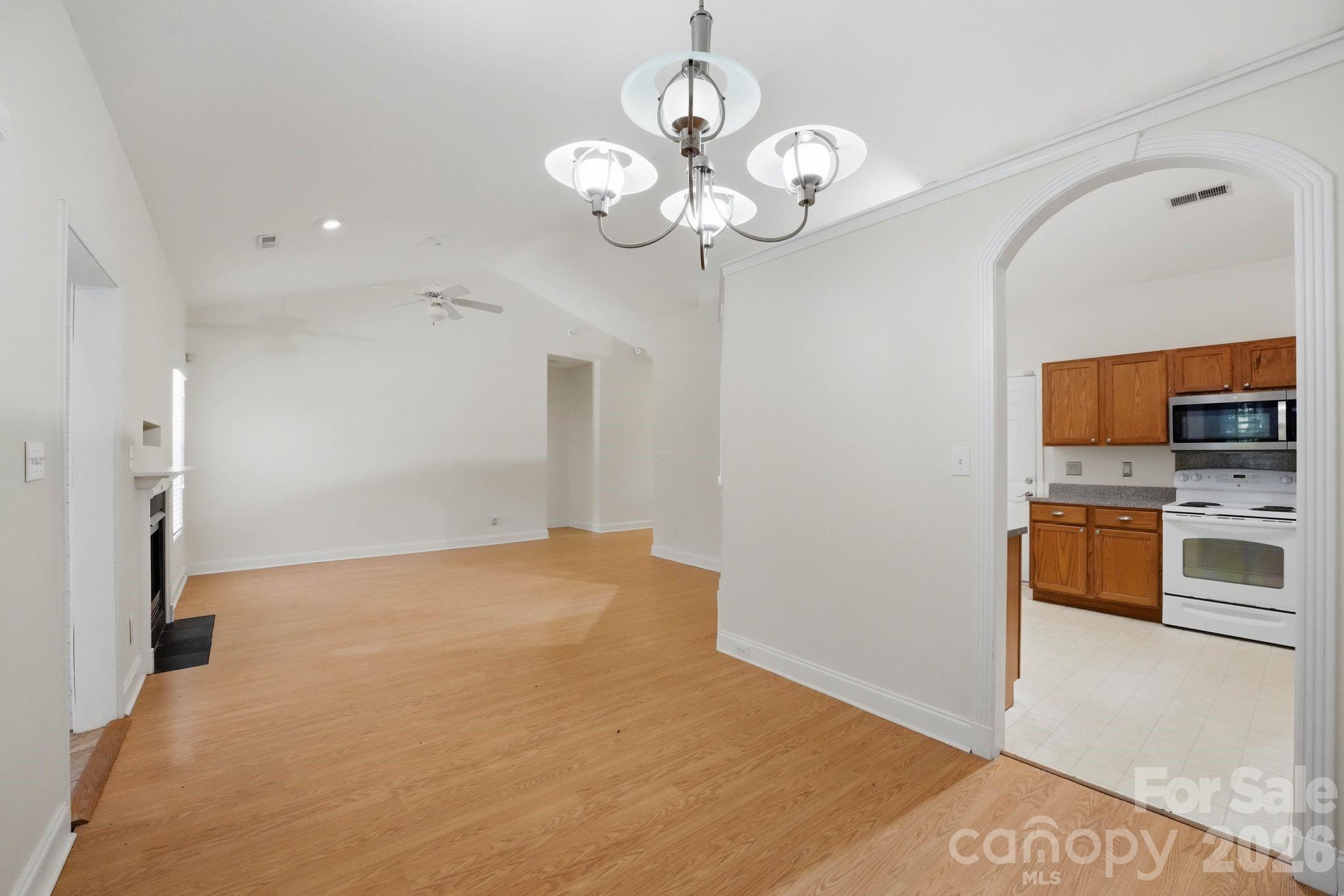 139 Spicewood Circle