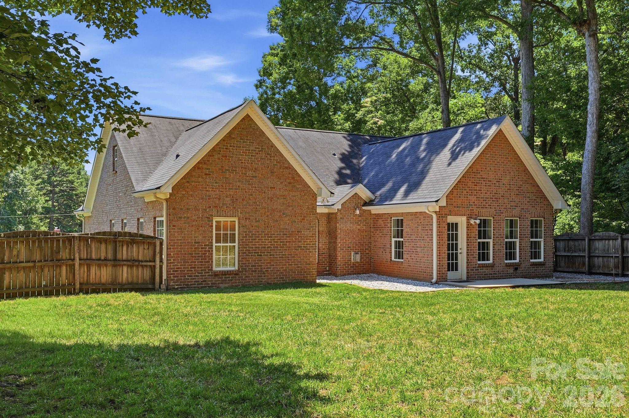 139 Spicewood Circle