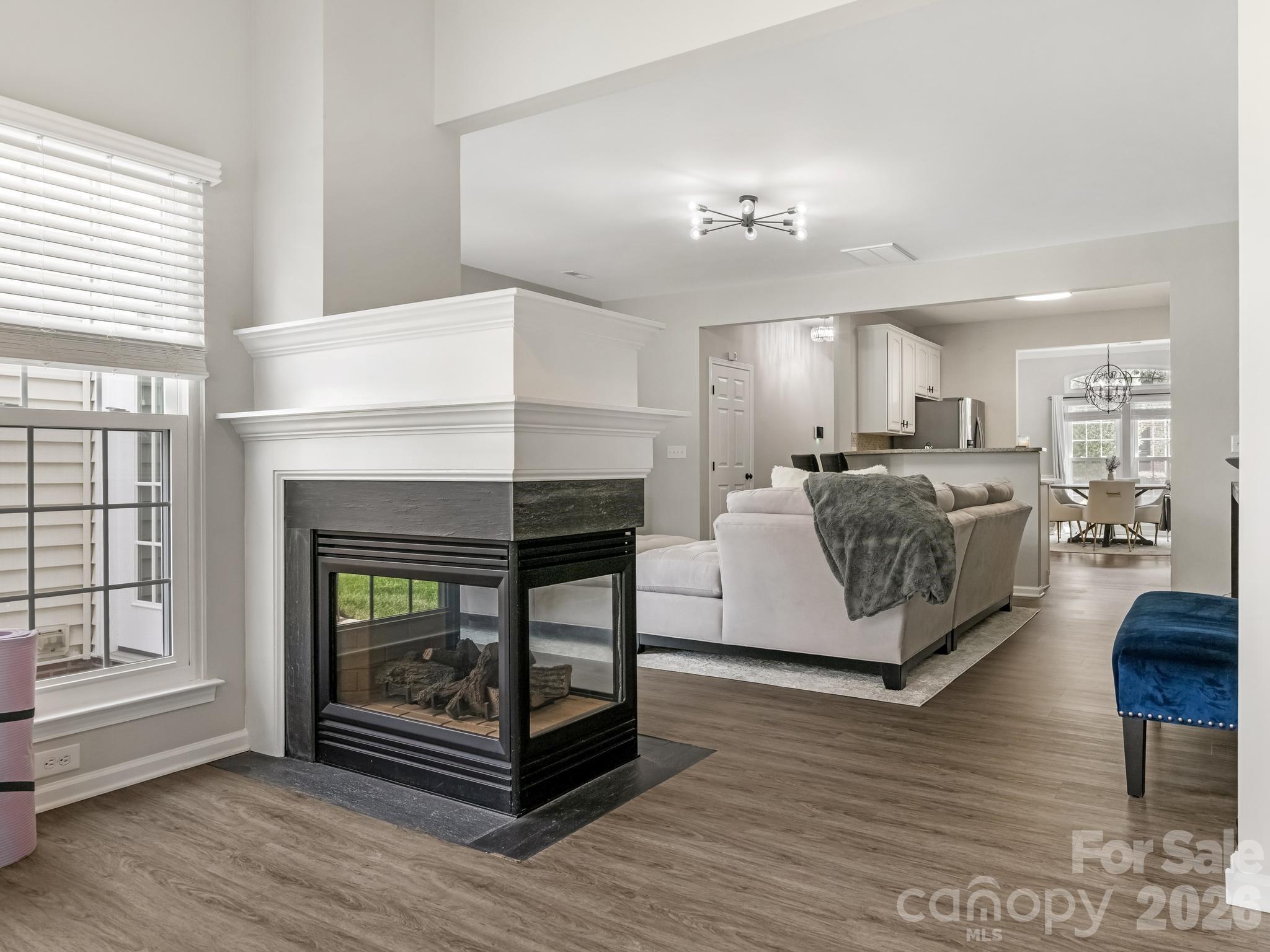 14558 Greenpoint Lane