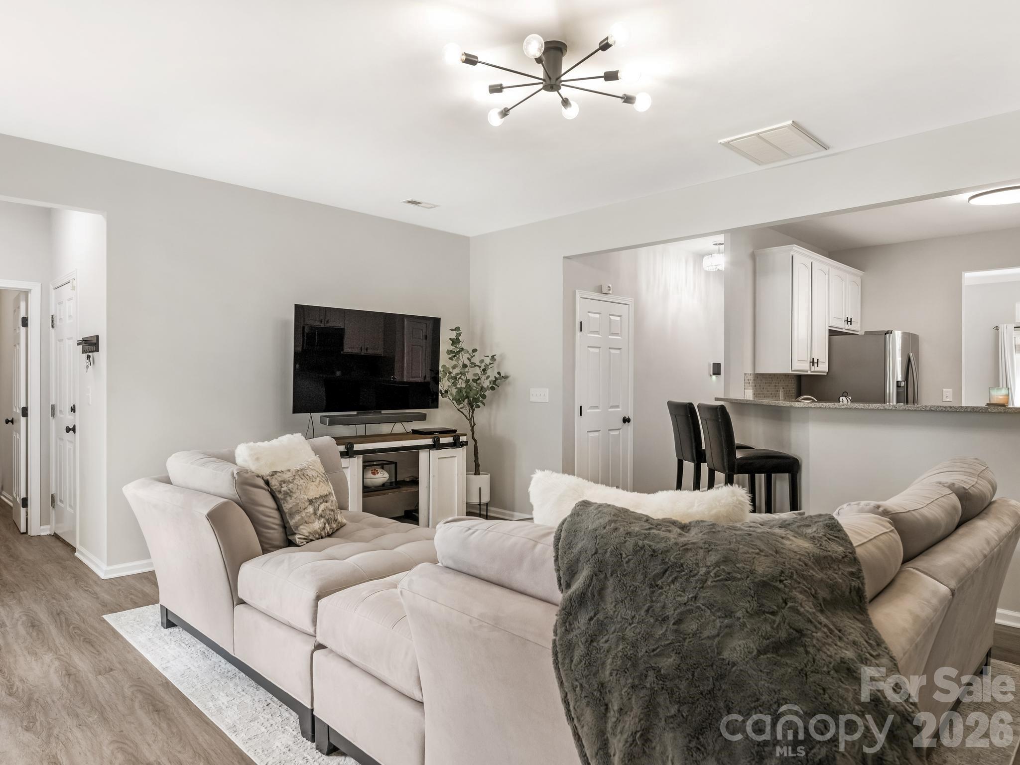 14558 Greenpoint Lane