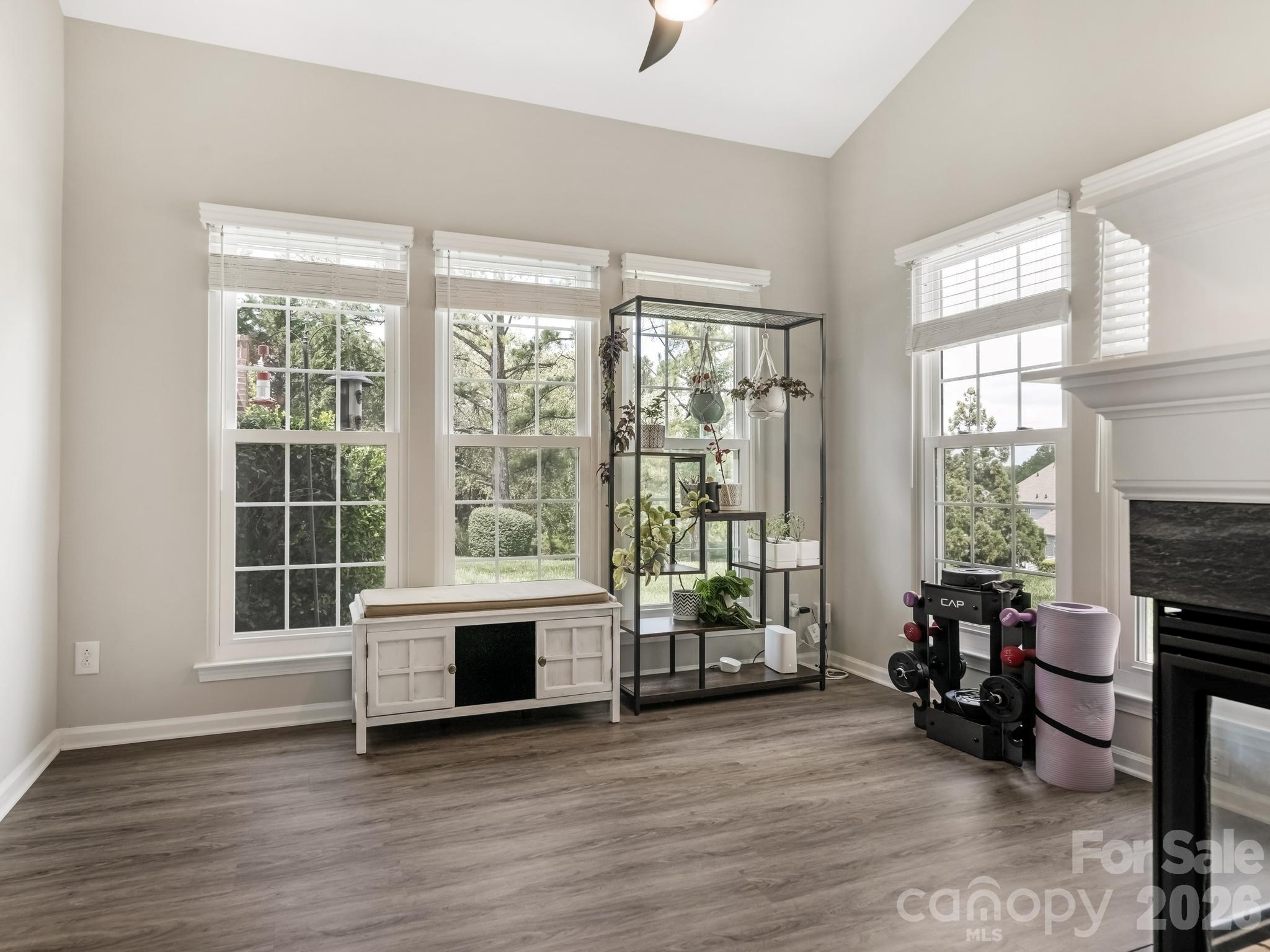 14558 Greenpoint Lane