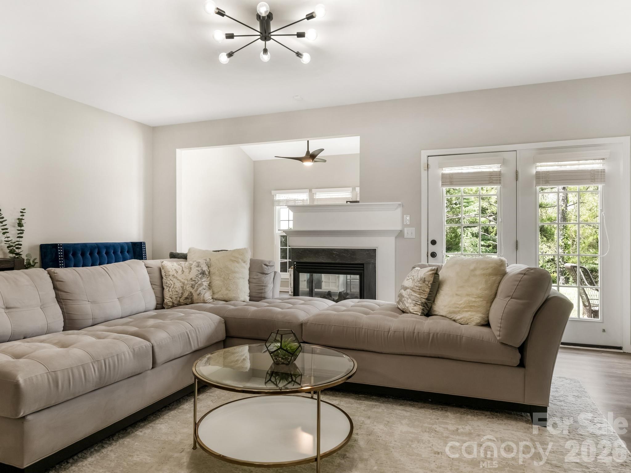 14558 Greenpoint Lane