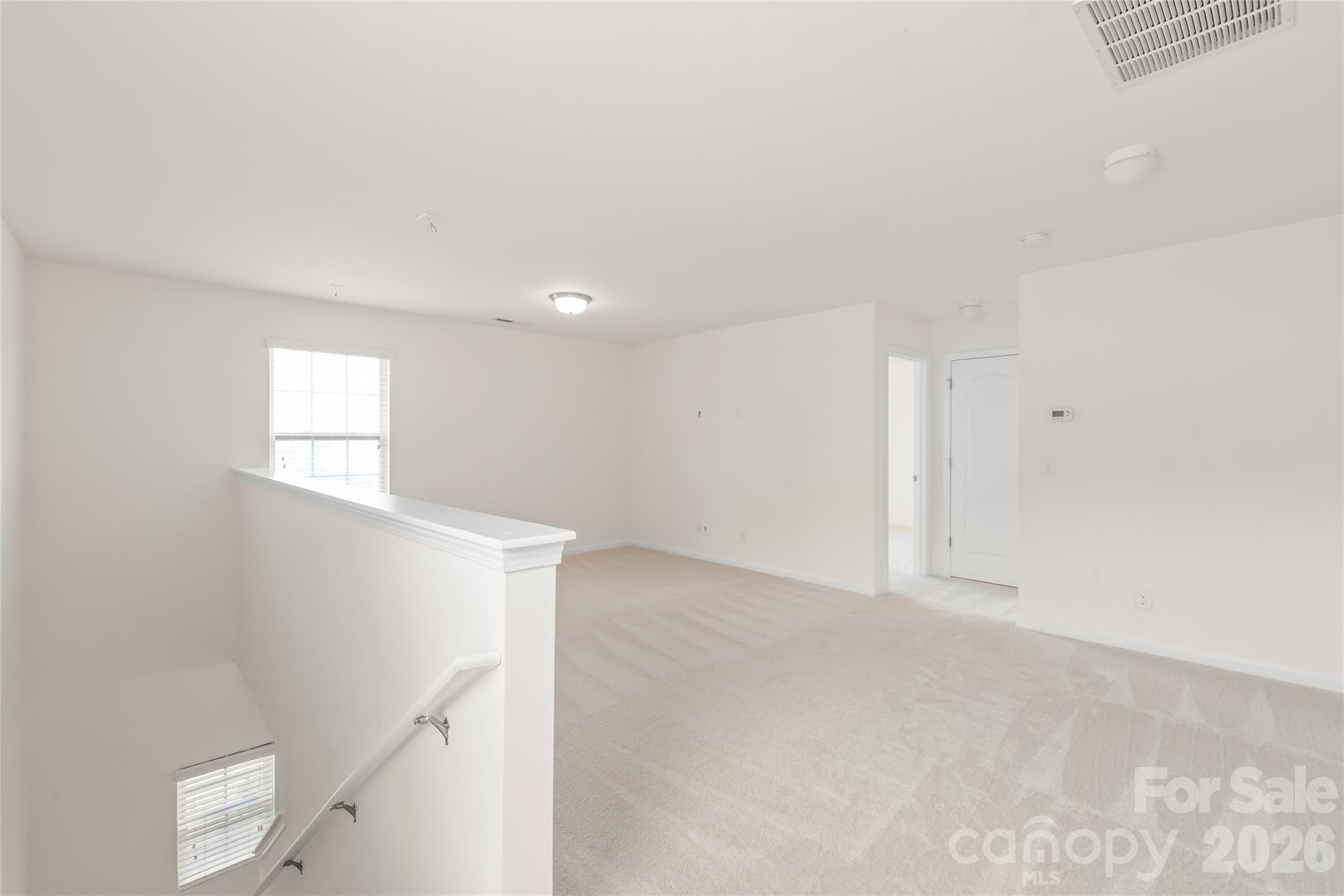 8411 Romana Red Lane