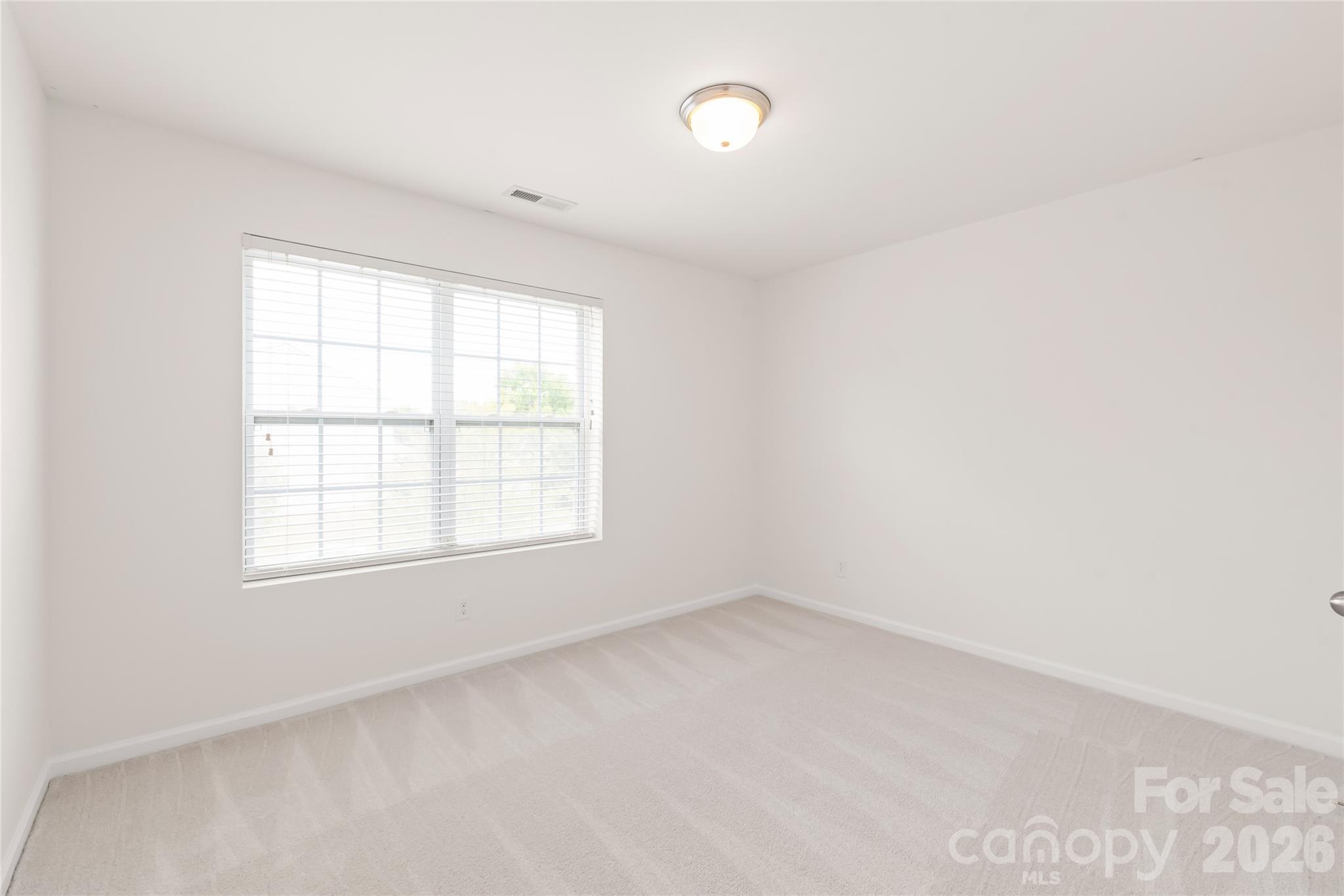 8411 Romana Red Lane