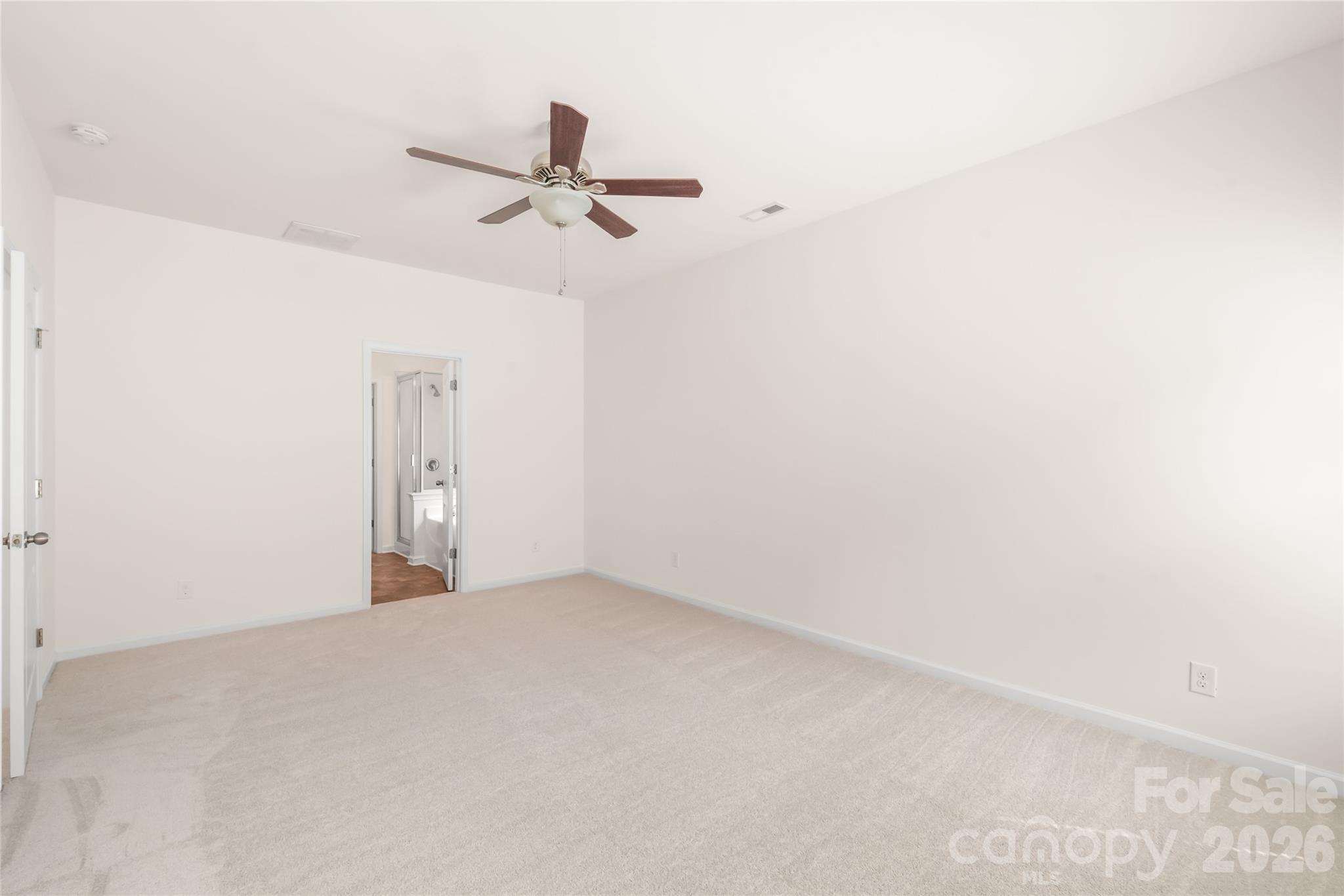 8411 Romana Red Lane