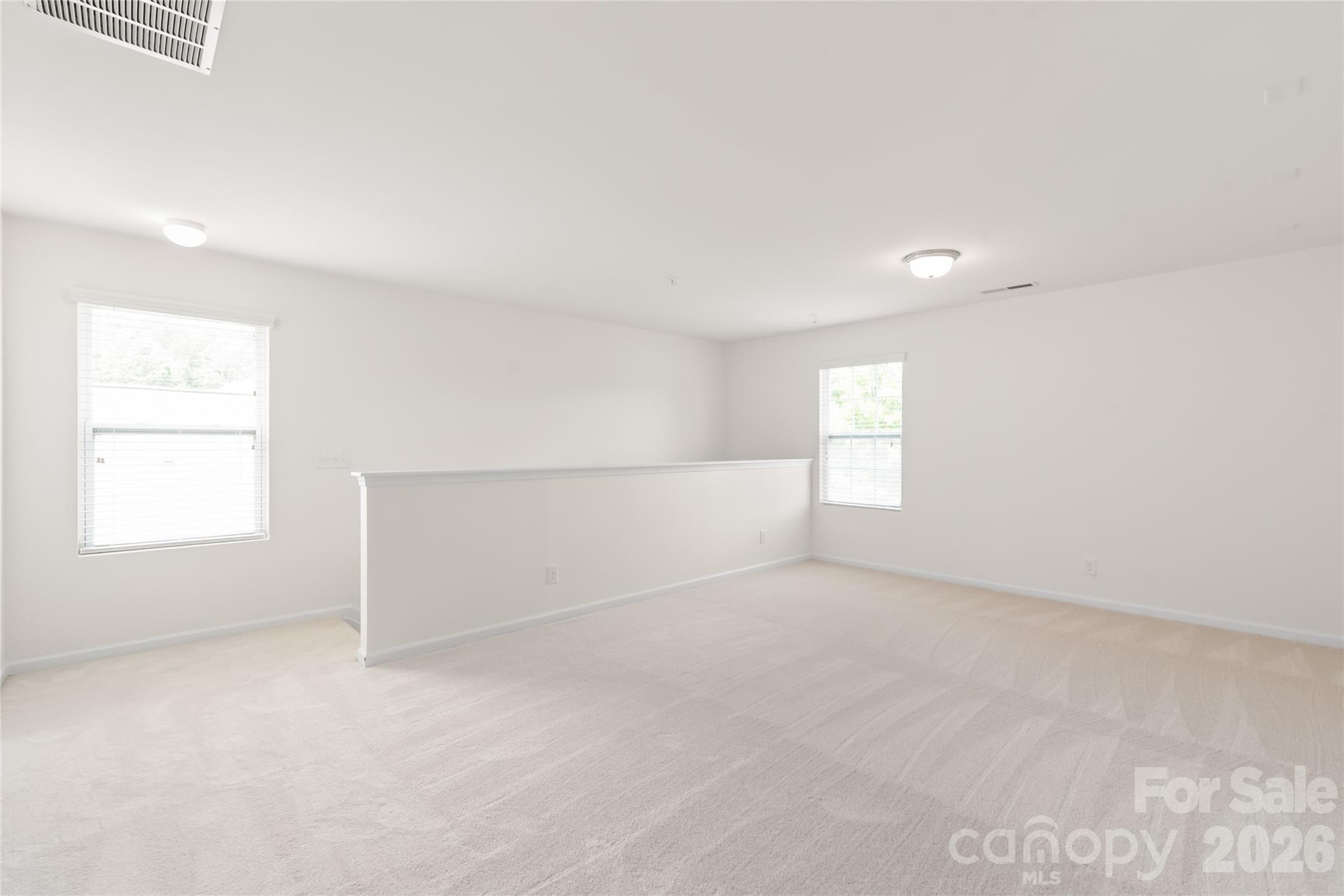 8411 Romana Red Lane