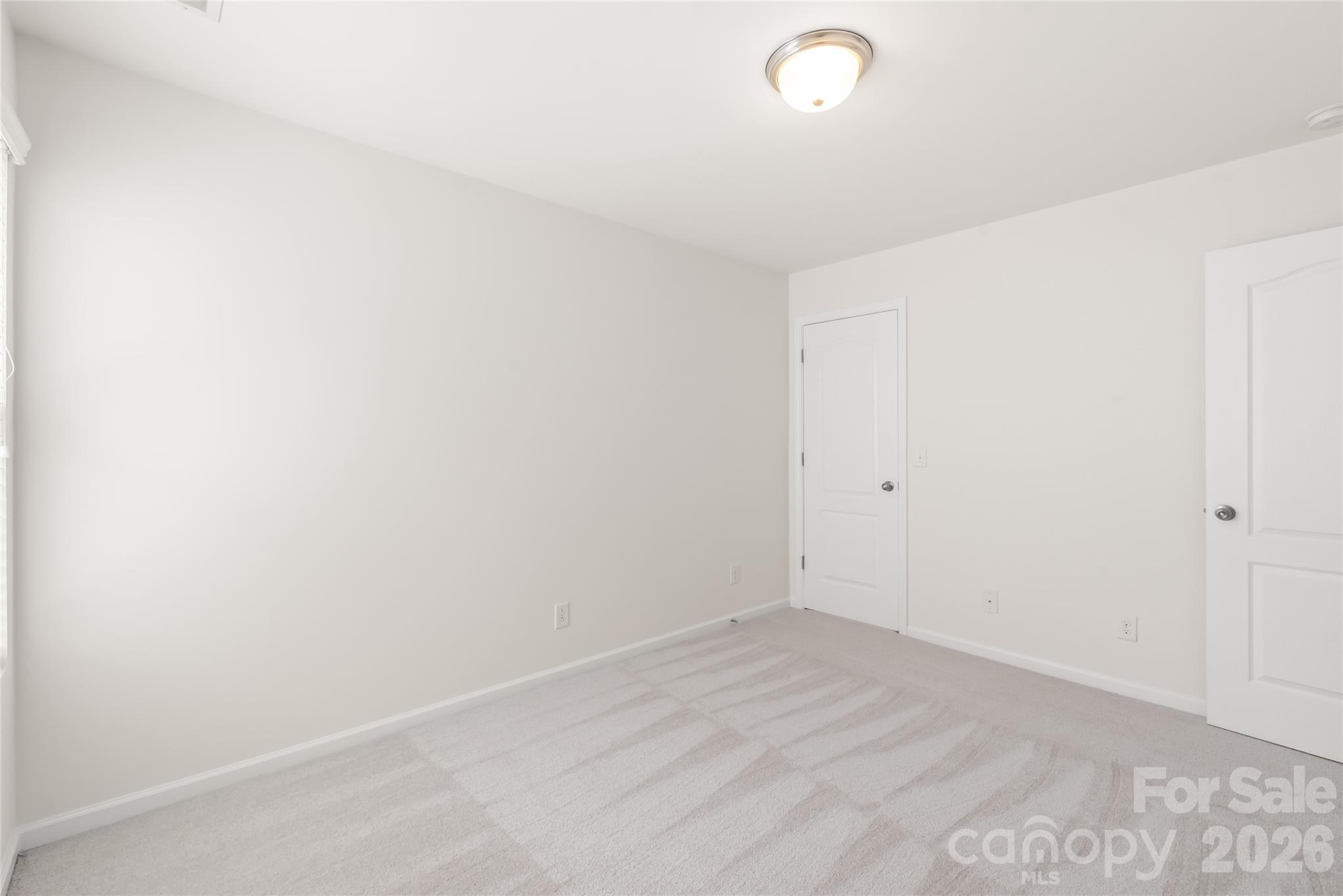 8411 Romana Red Lane