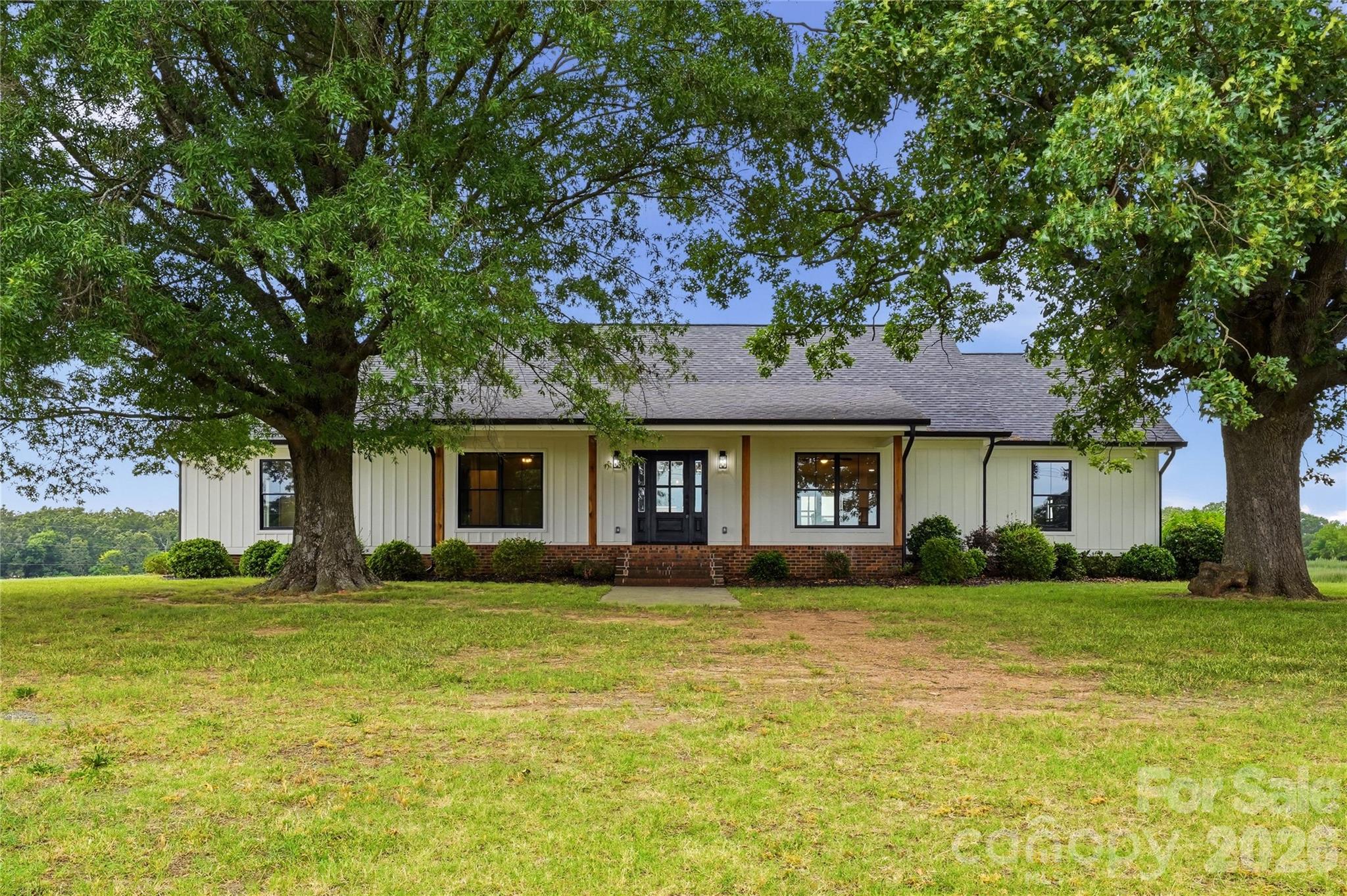 1421 Old Highway 74