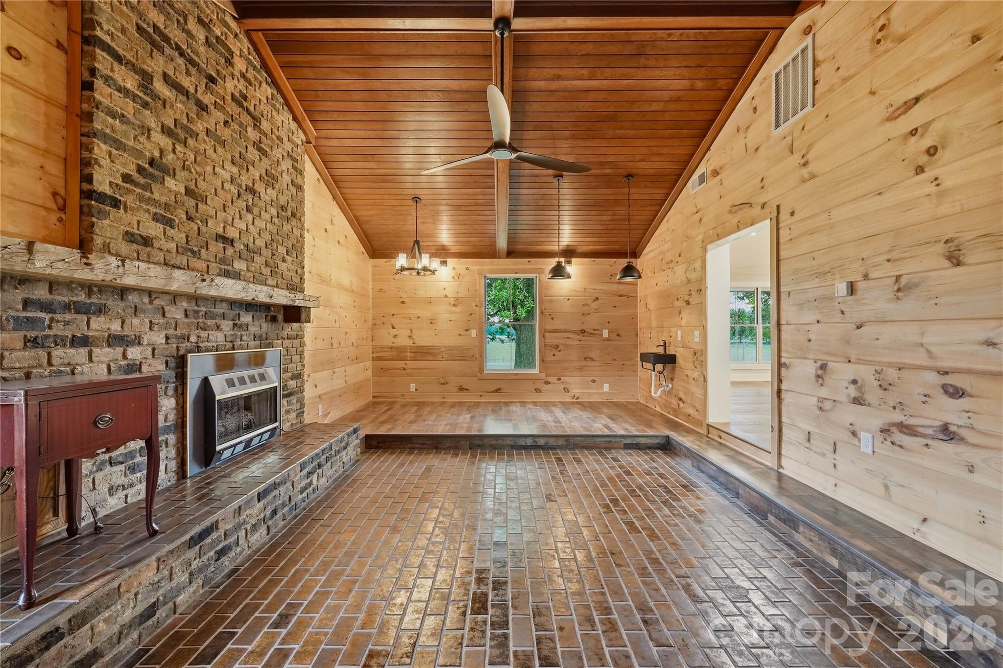 1421 Old Highway 74
