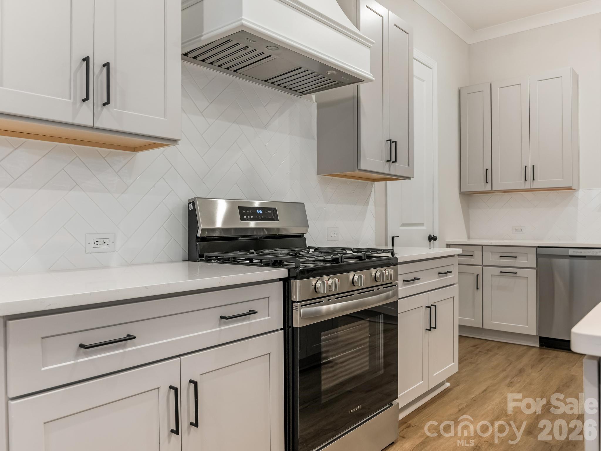 428 Woodvale Place