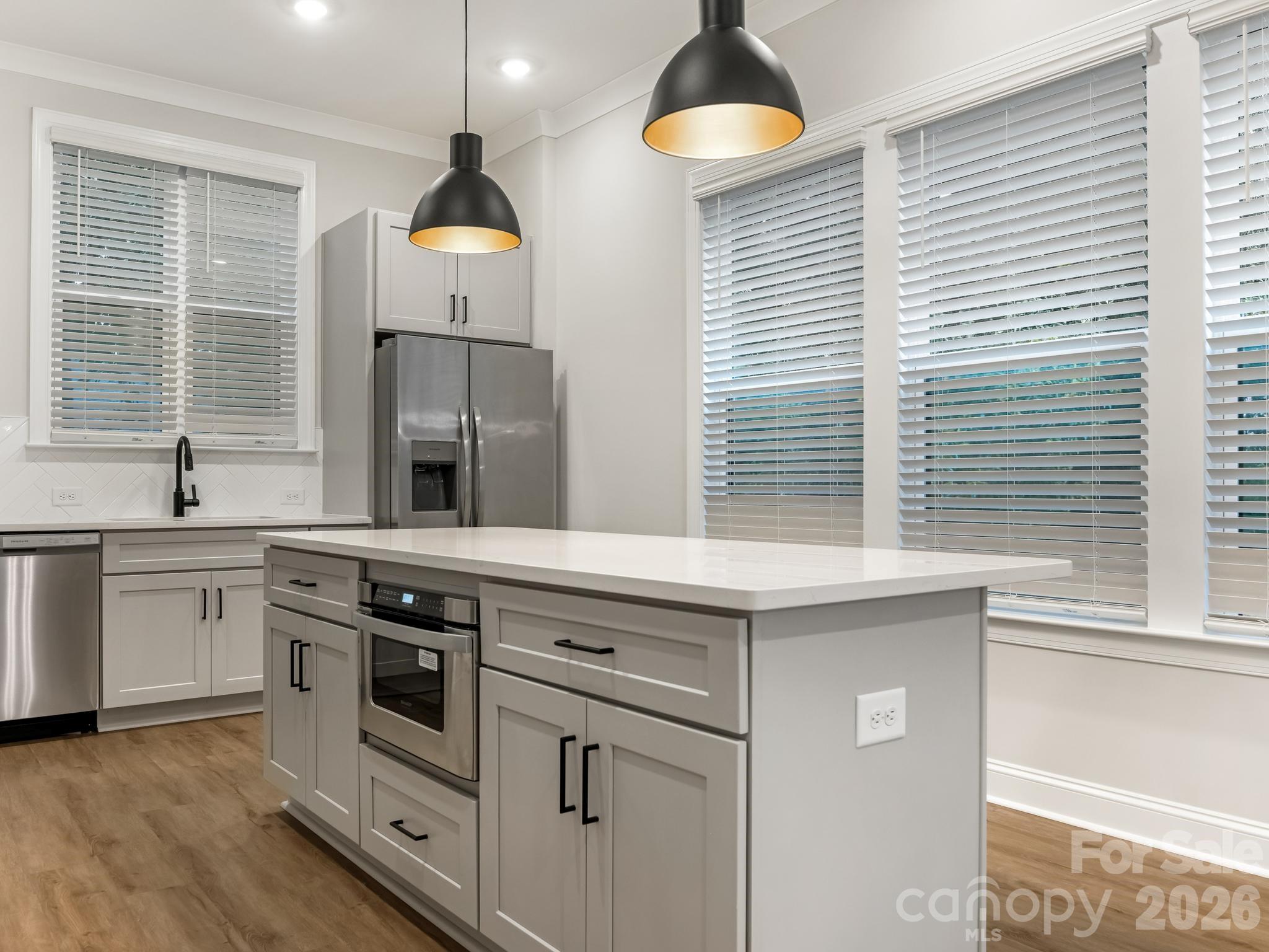 428 Woodvale Place
