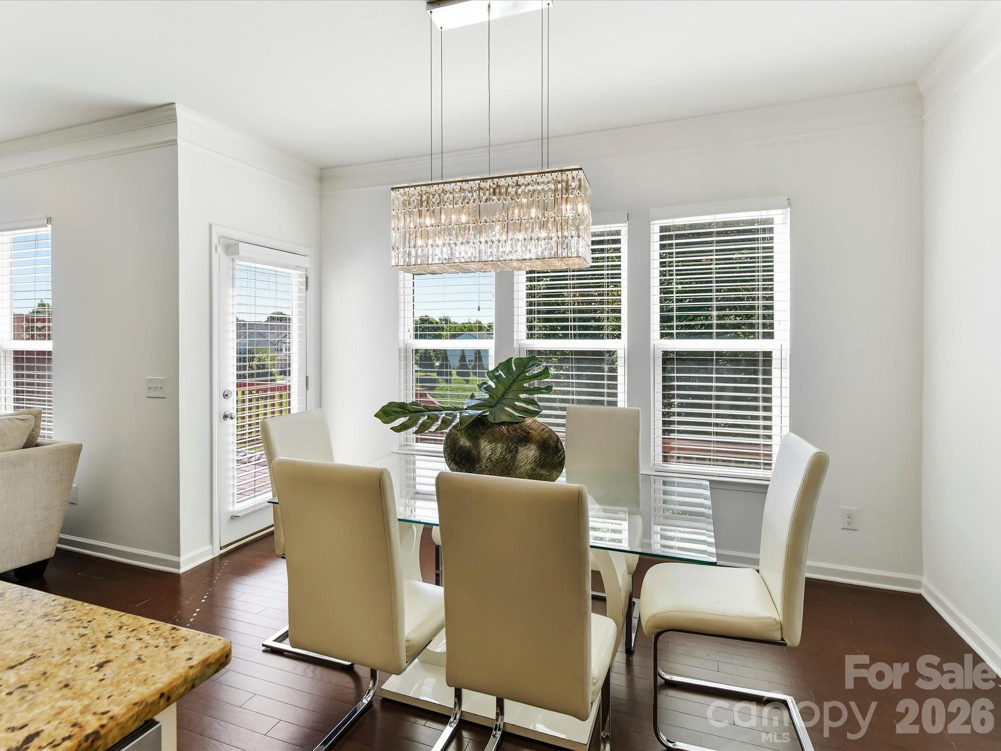 1806 Sunchaser Lane