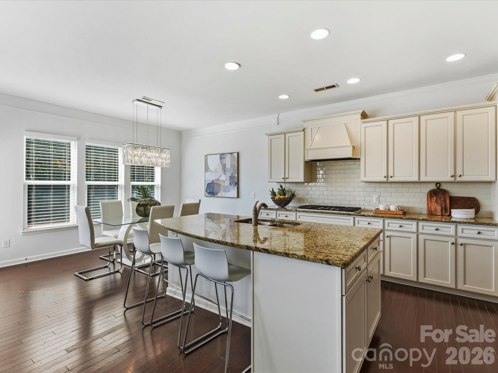 1806 Sunchaser Lane
