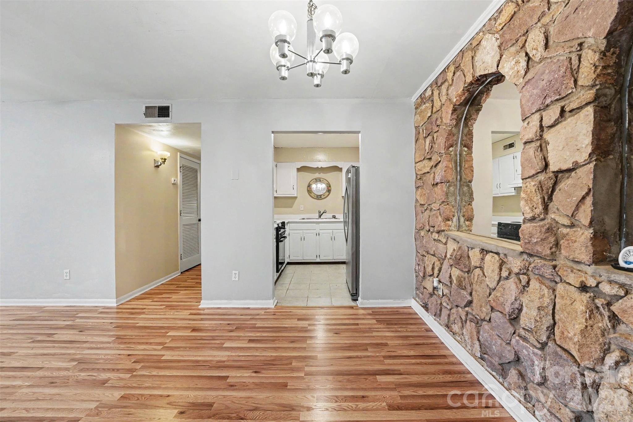 112 Briarcliff Drive