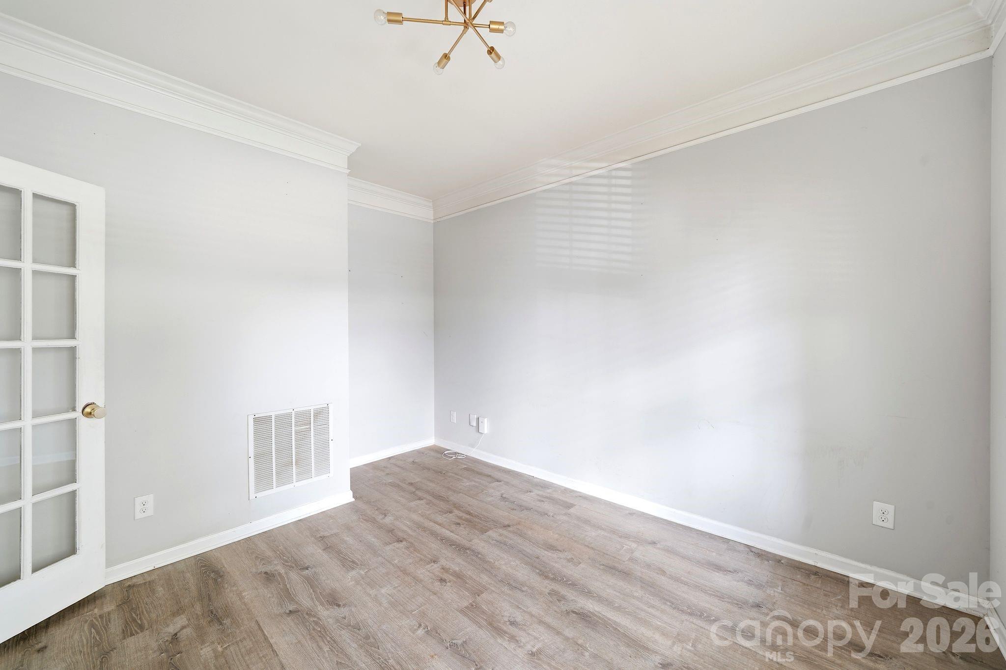 5011 Elementary View Drive