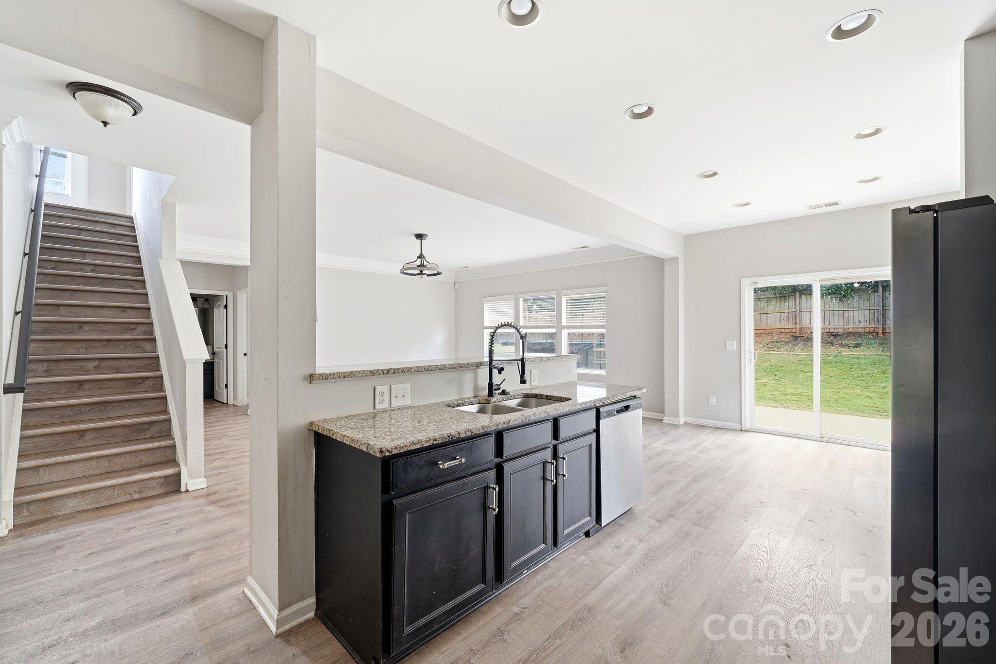 5011 Elementary View Drive