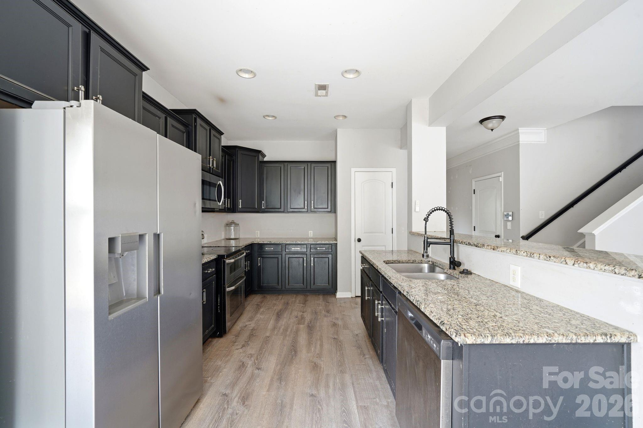 5011 Elementary View Drive