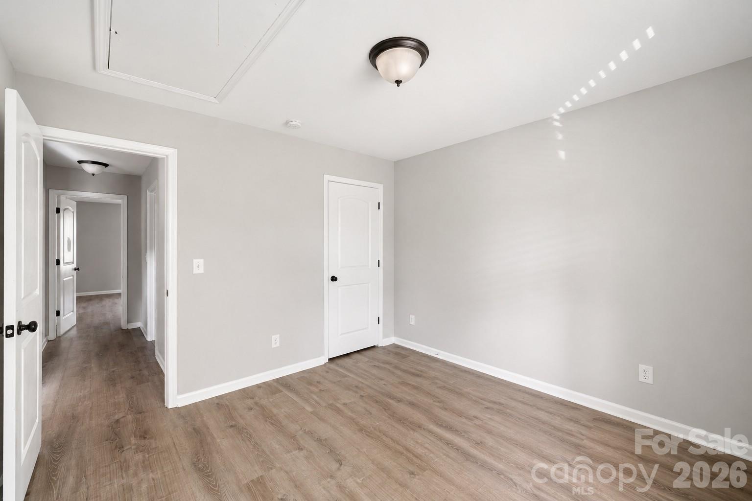 5011 Elementary View Drive