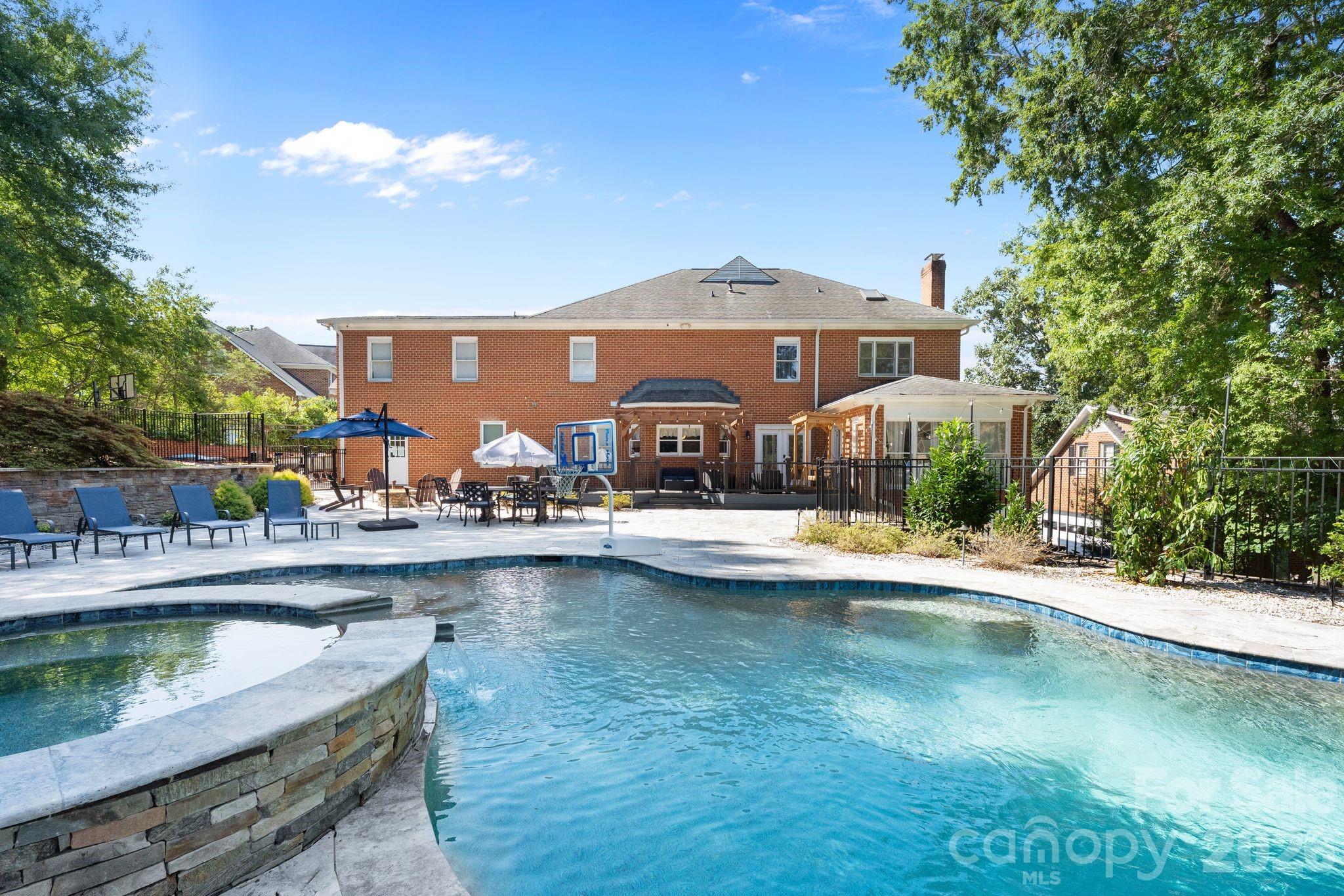 1006 Chelsea Place