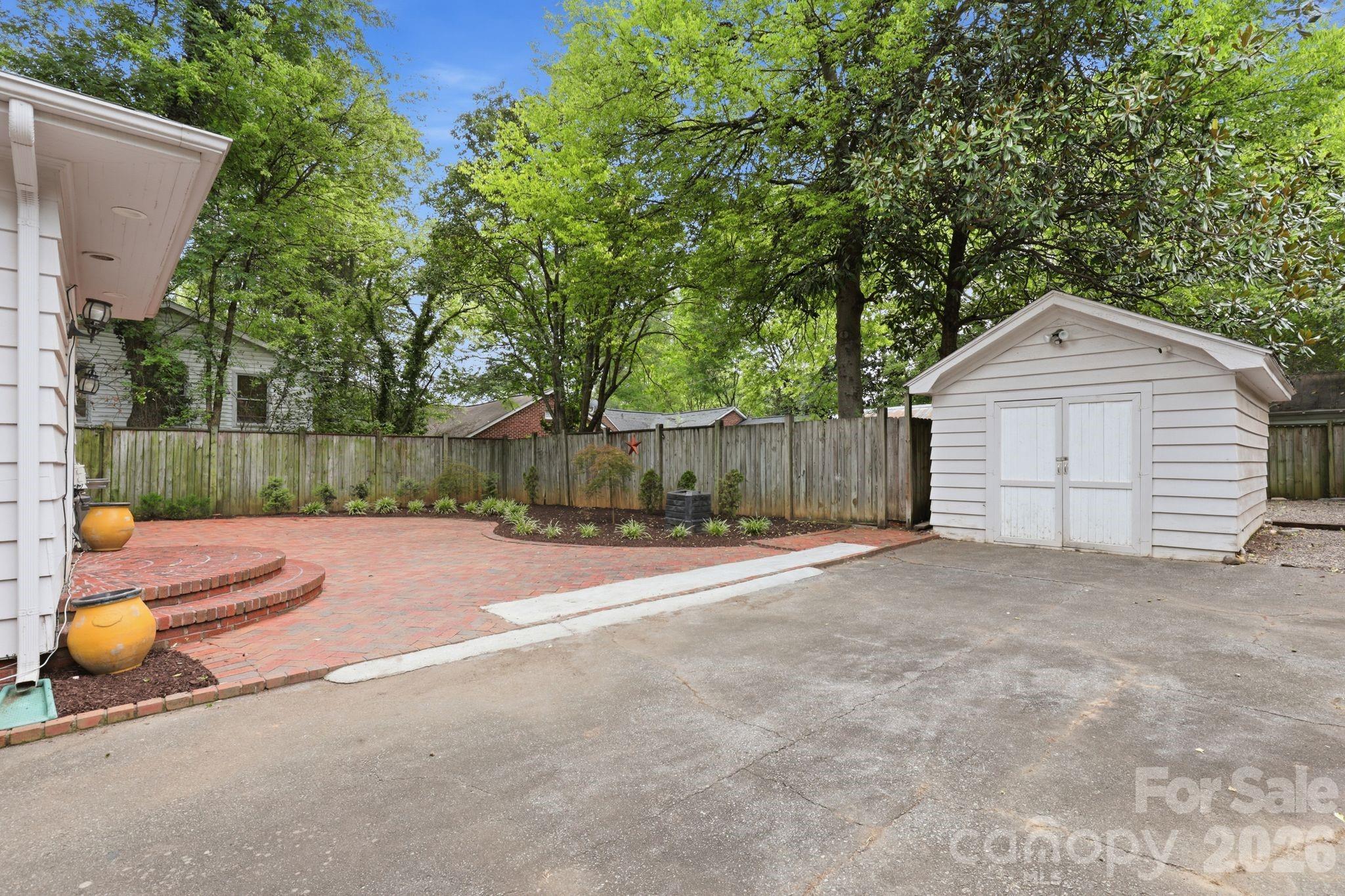 46 NW Marsh Avenue NW