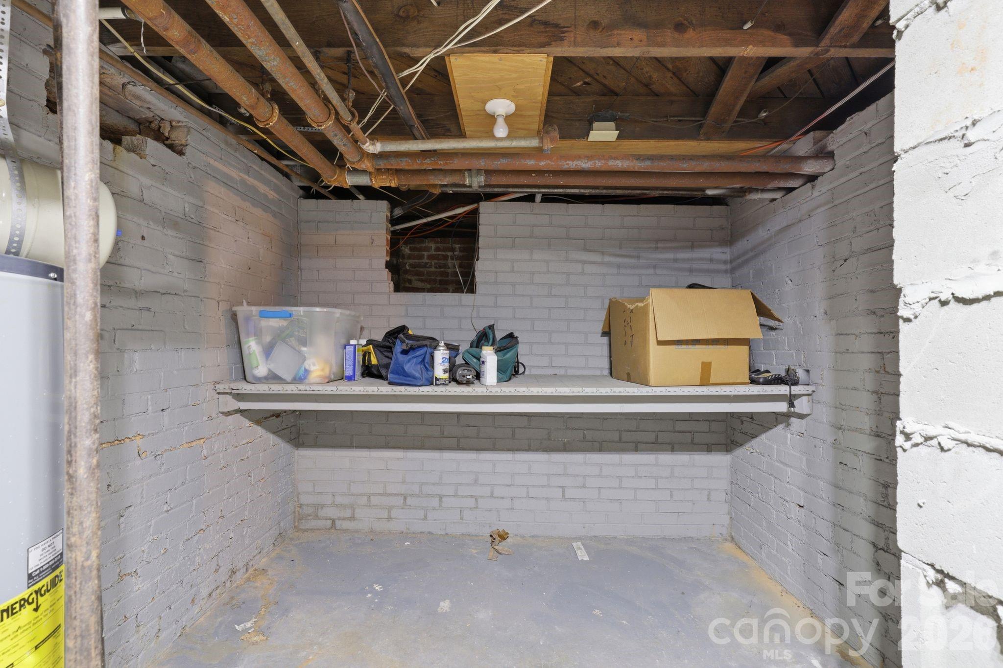 46 NW Marsh Avenue NW