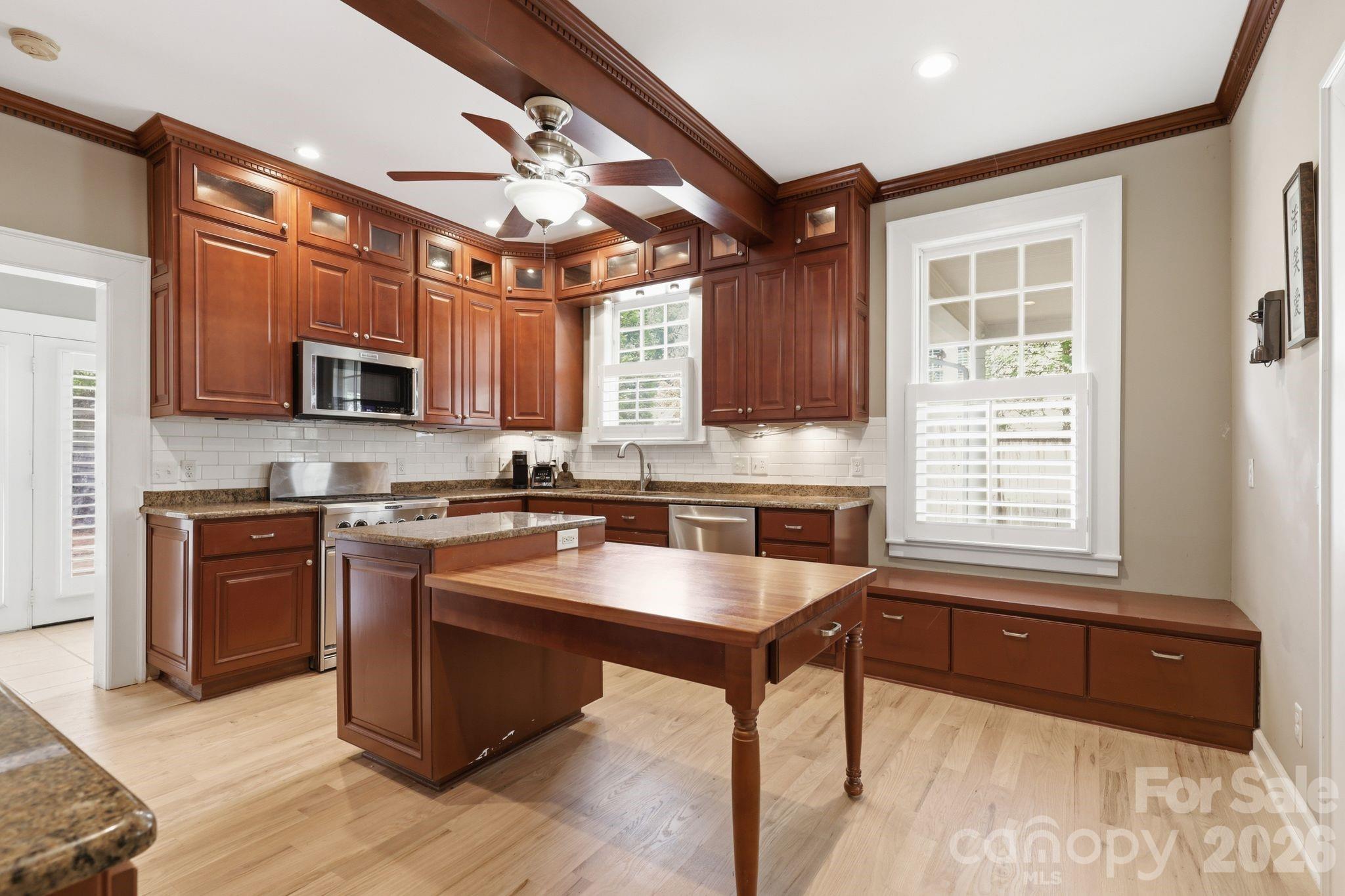 46 NW Marsh Avenue NW