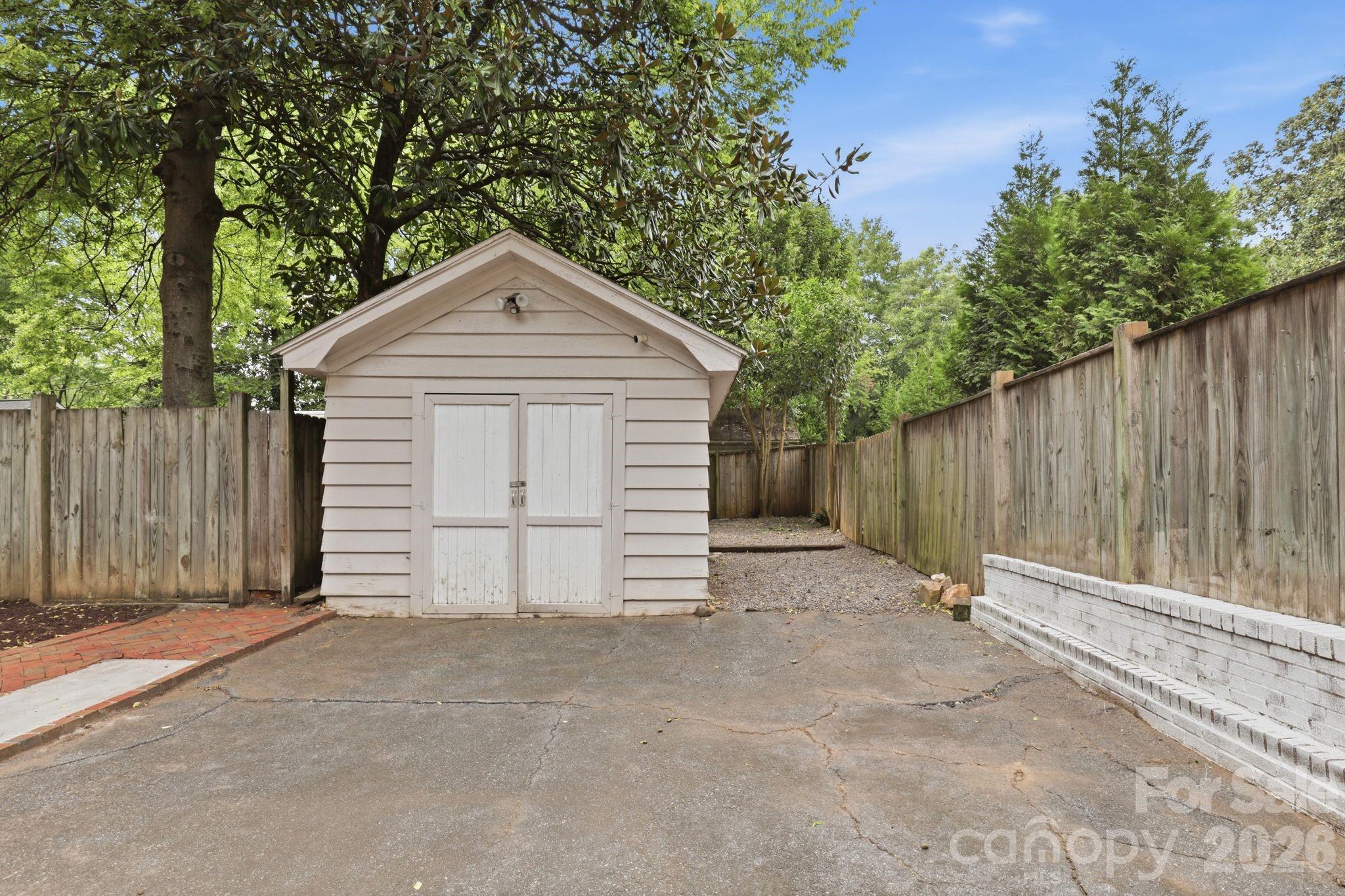 46 NW Marsh Avenue NW