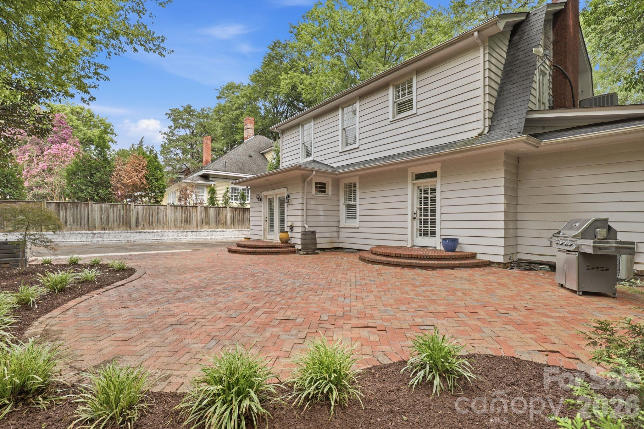 46 NW Marsh Avenue NW