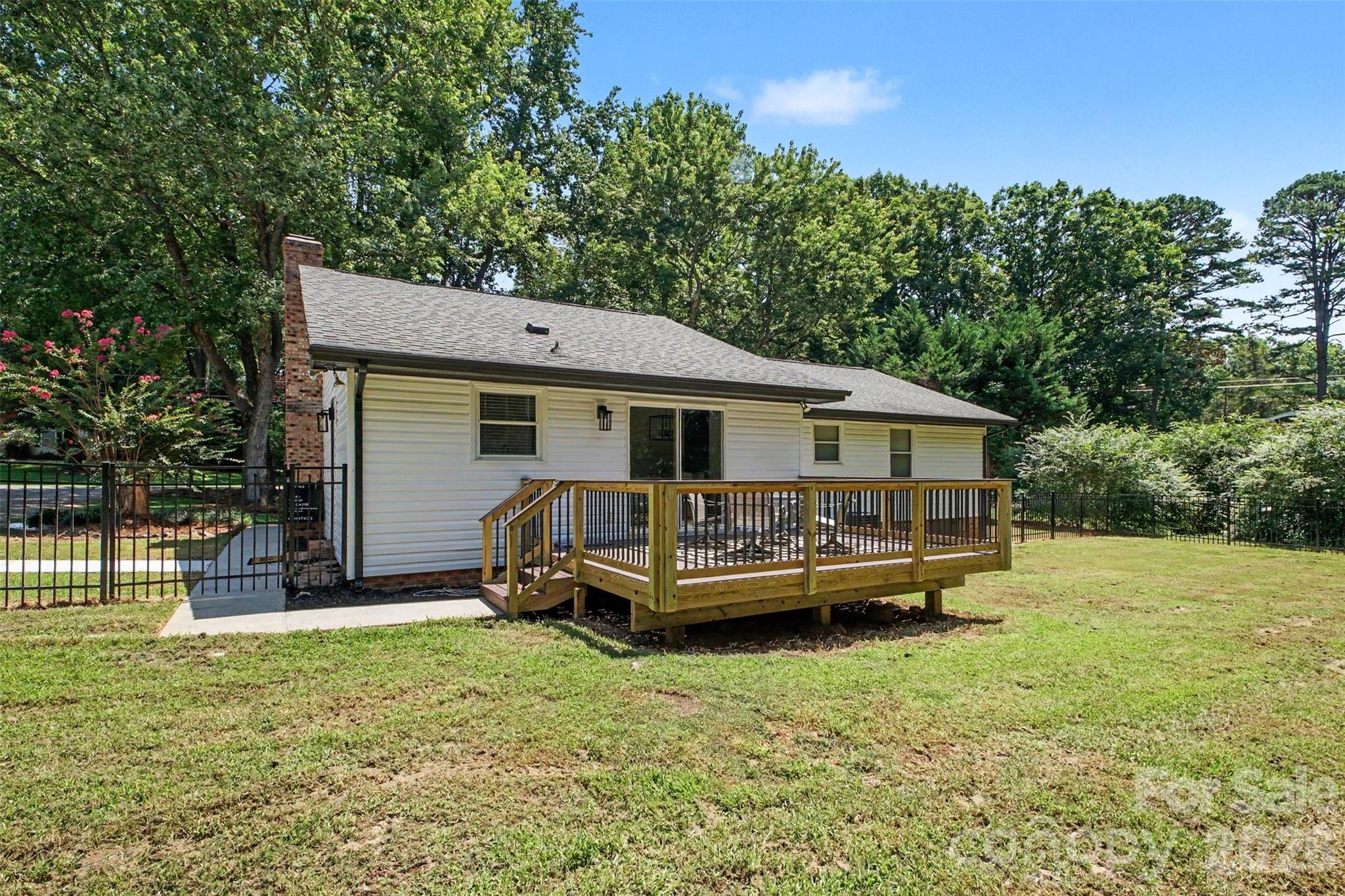 8319 Vagabond Road