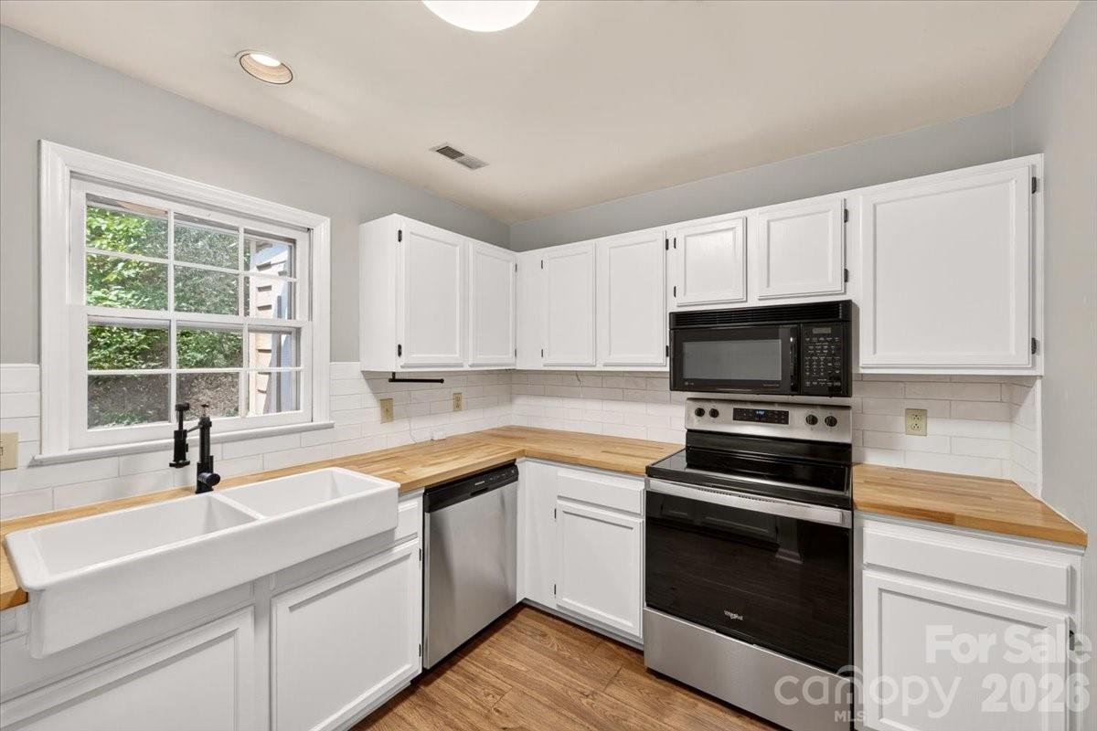 3220 Selwyn Farms Lane Unit: 5